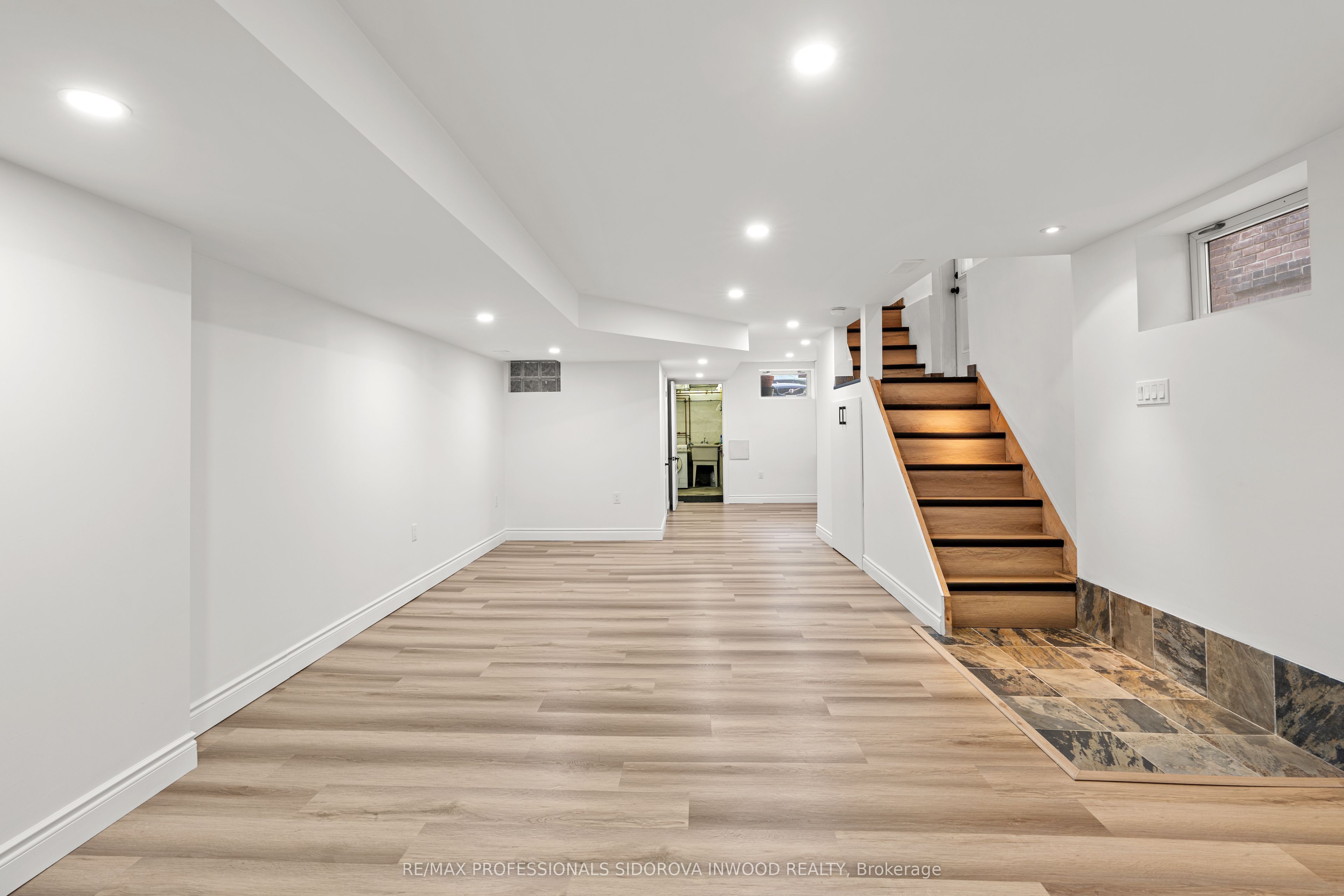 11 Winfield Avenue Property Photo 24