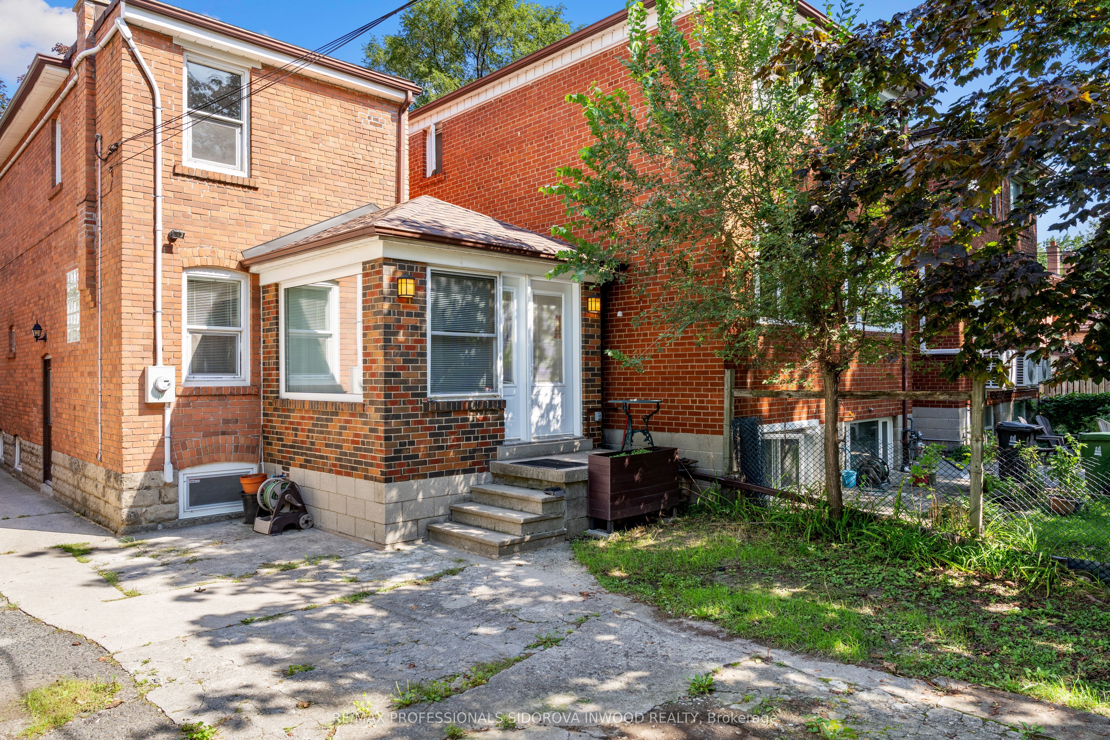 11 Winfield Avenue Property Photo 27