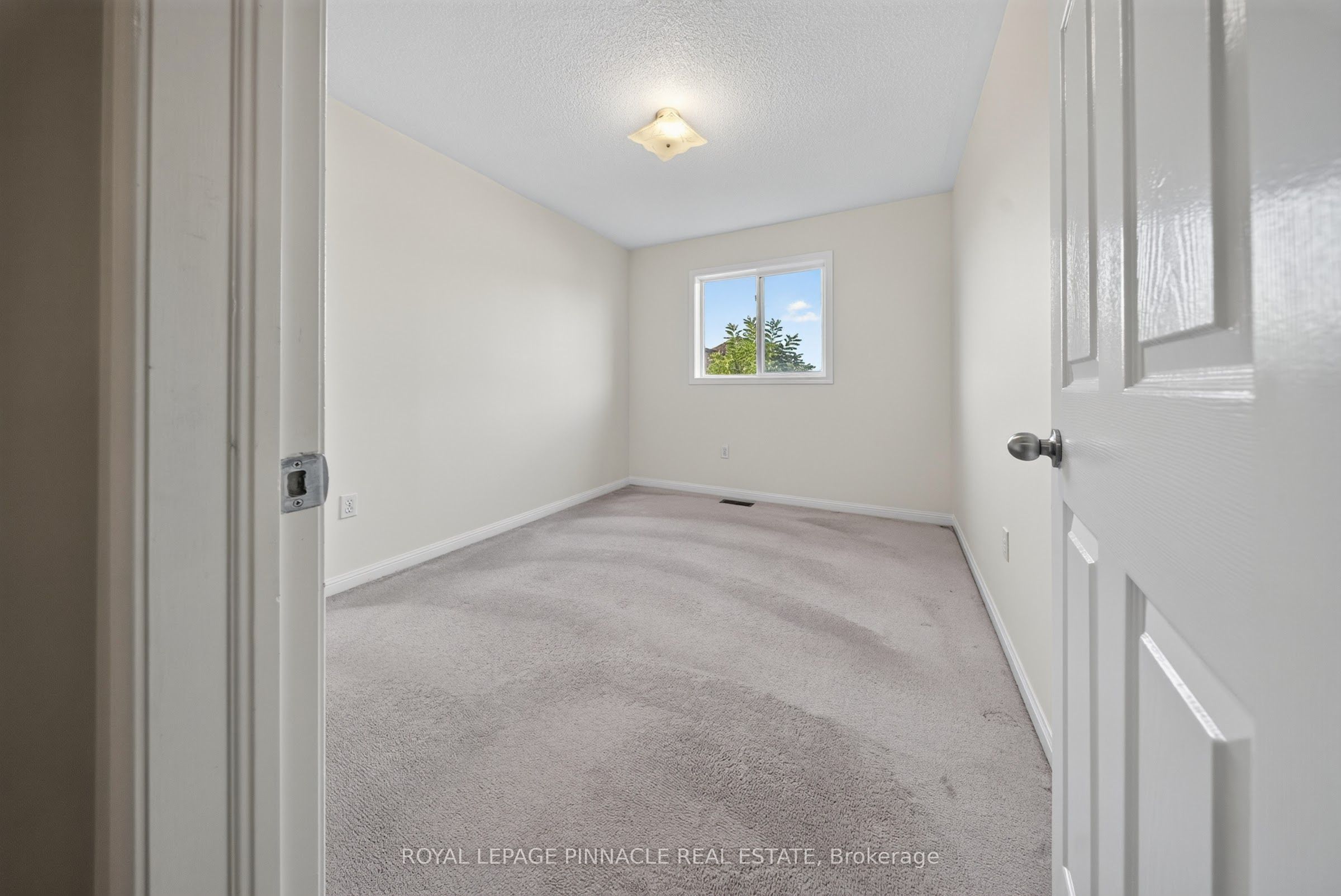 787 Avocado Crescent Property Photo 20