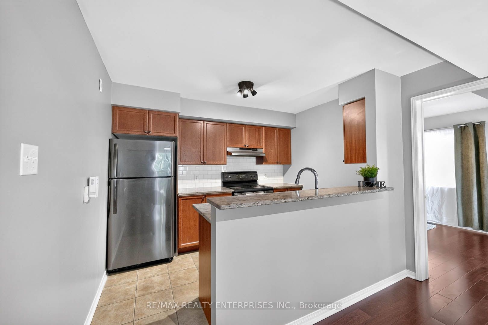 4975 Southampton Drive 145 Property Photo 10