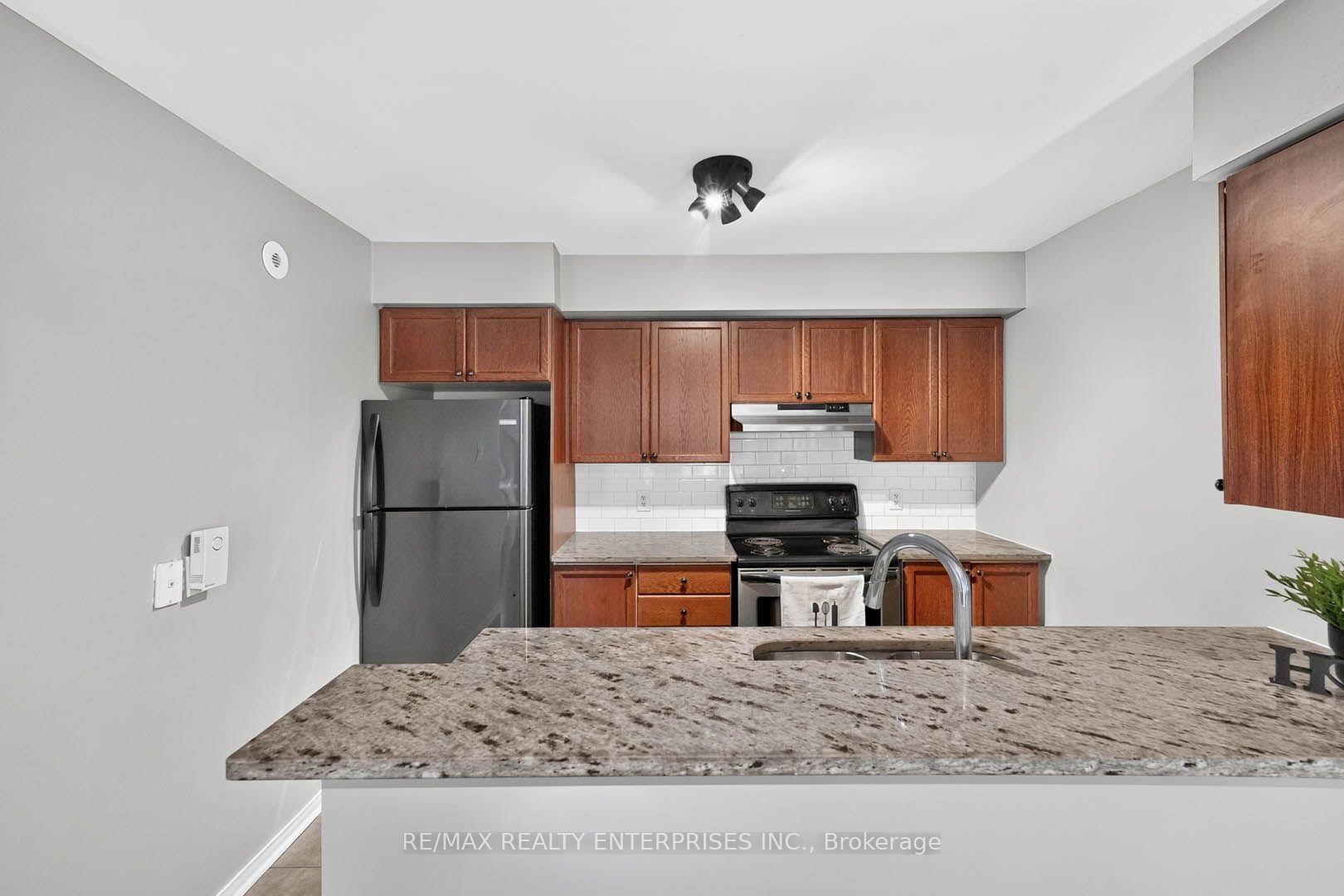 4975 Southampton Drive 145 Property Photo 11