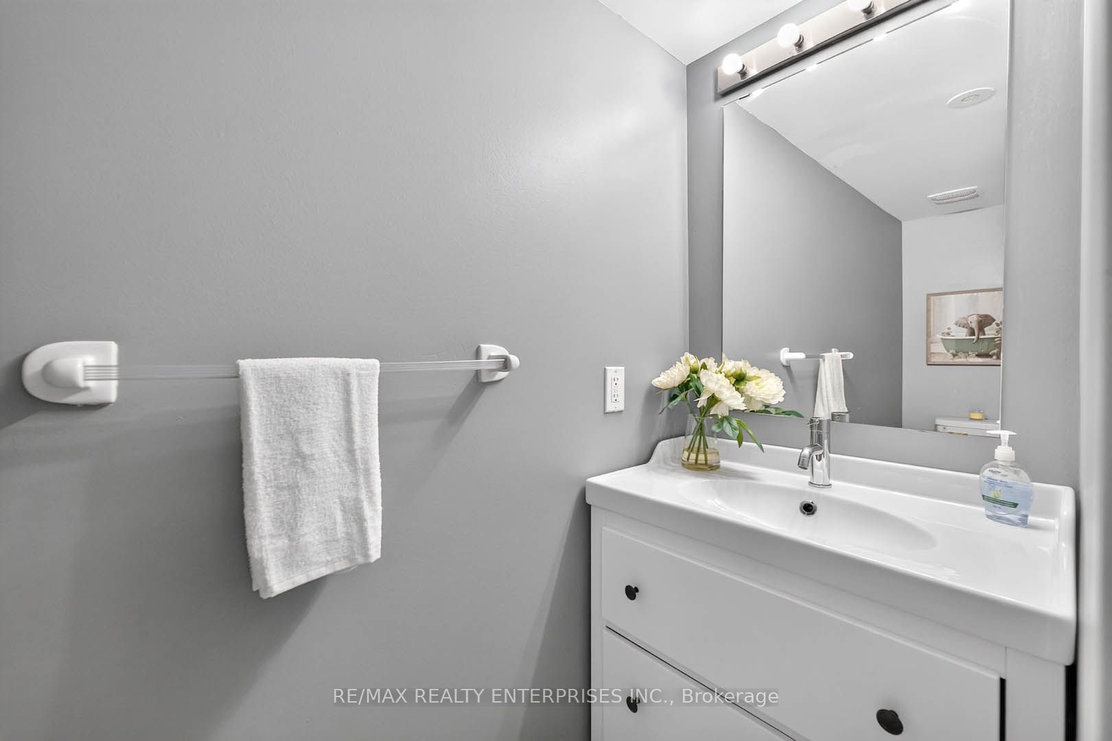 4975 Southampton Drive 145 Property Photo 15