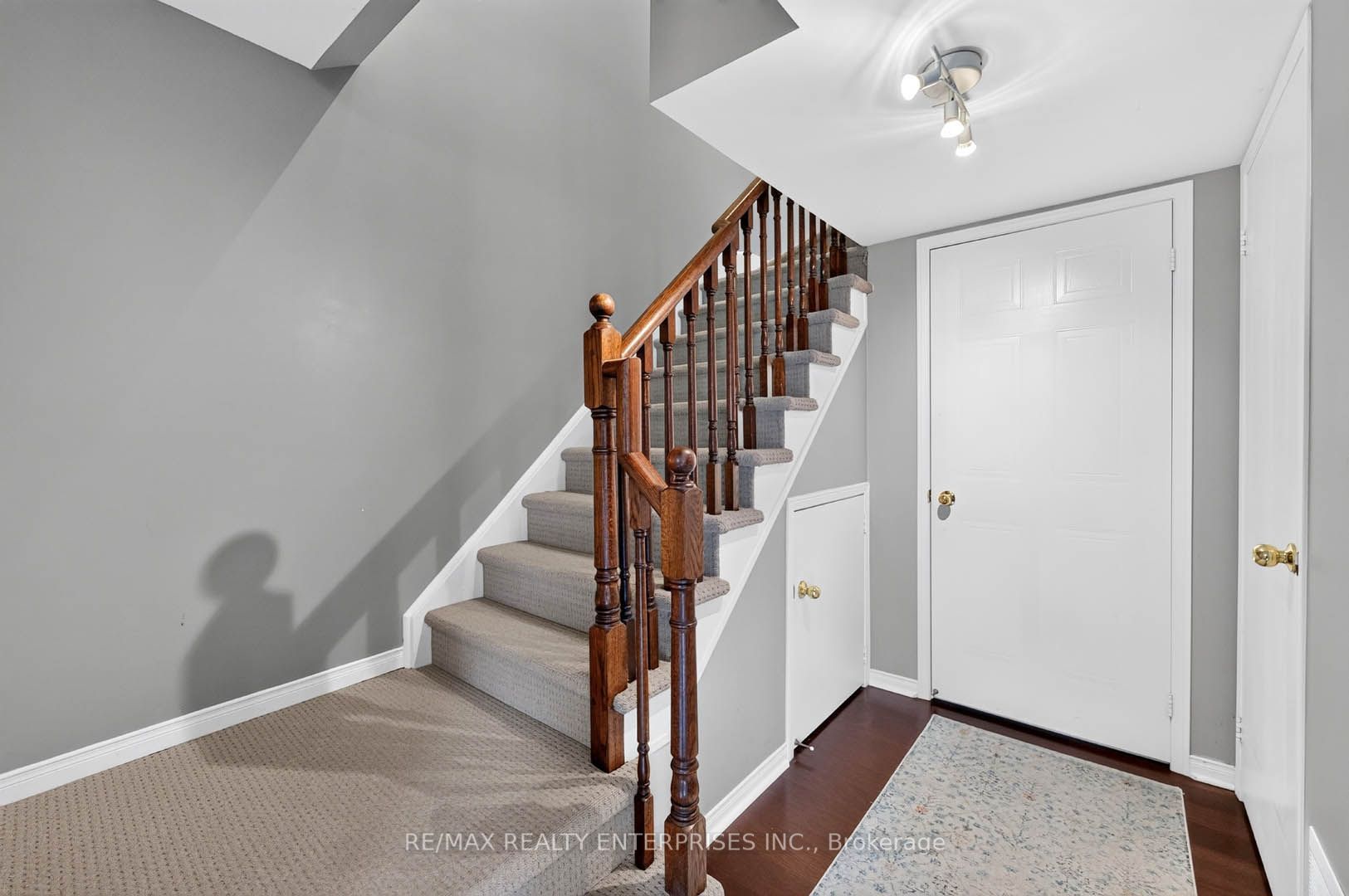 4975 Southampton Drive 145 Property Photo 16