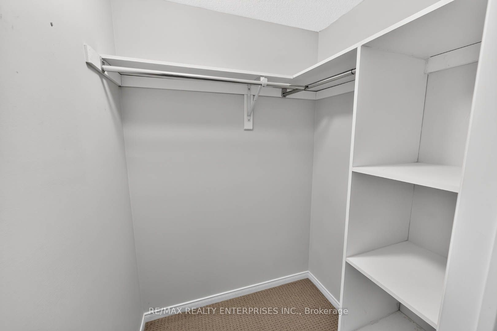 4975 Southampton Drive 145 Property Photo 22