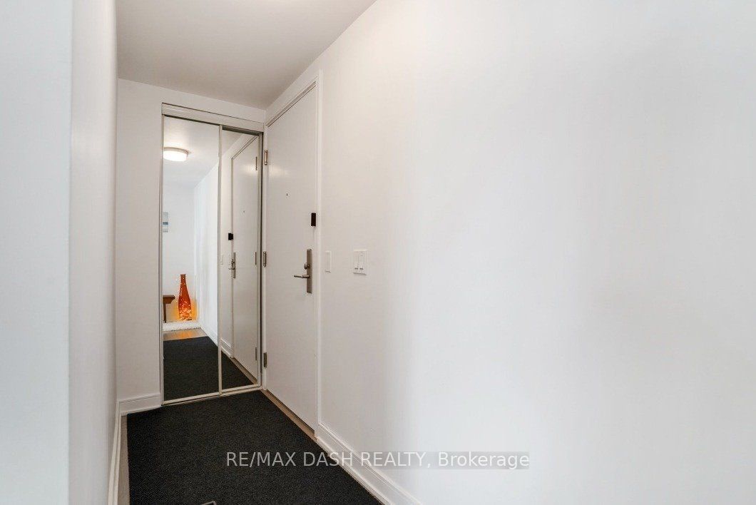 20 Thomas Riley Road 2207 Property Photo 5