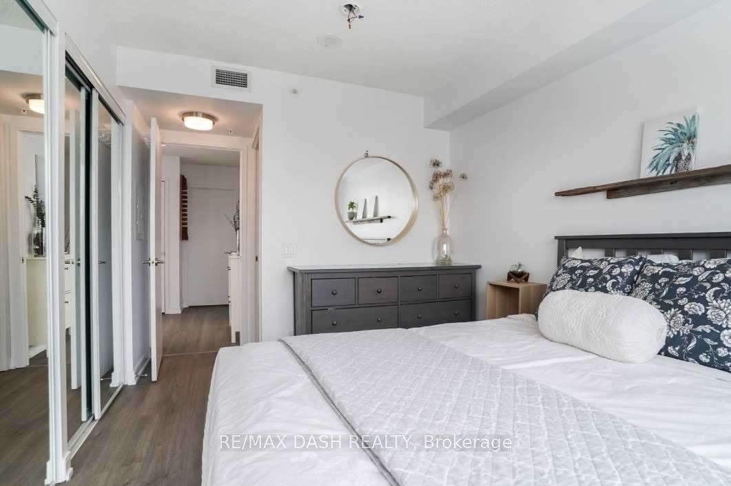 20 Thomas Riley Road 2207 Property Photo 13