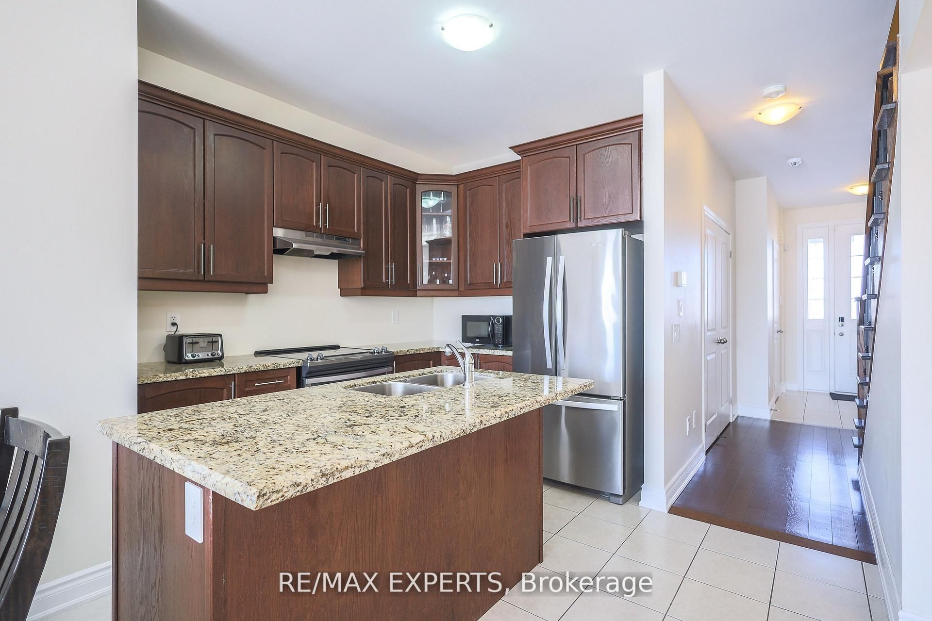 27 Hogan Manor Drive Property Photo 2