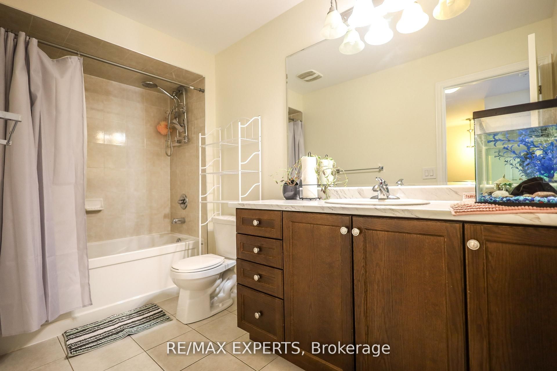 27 Hogan Manor Drive Property Photo 11