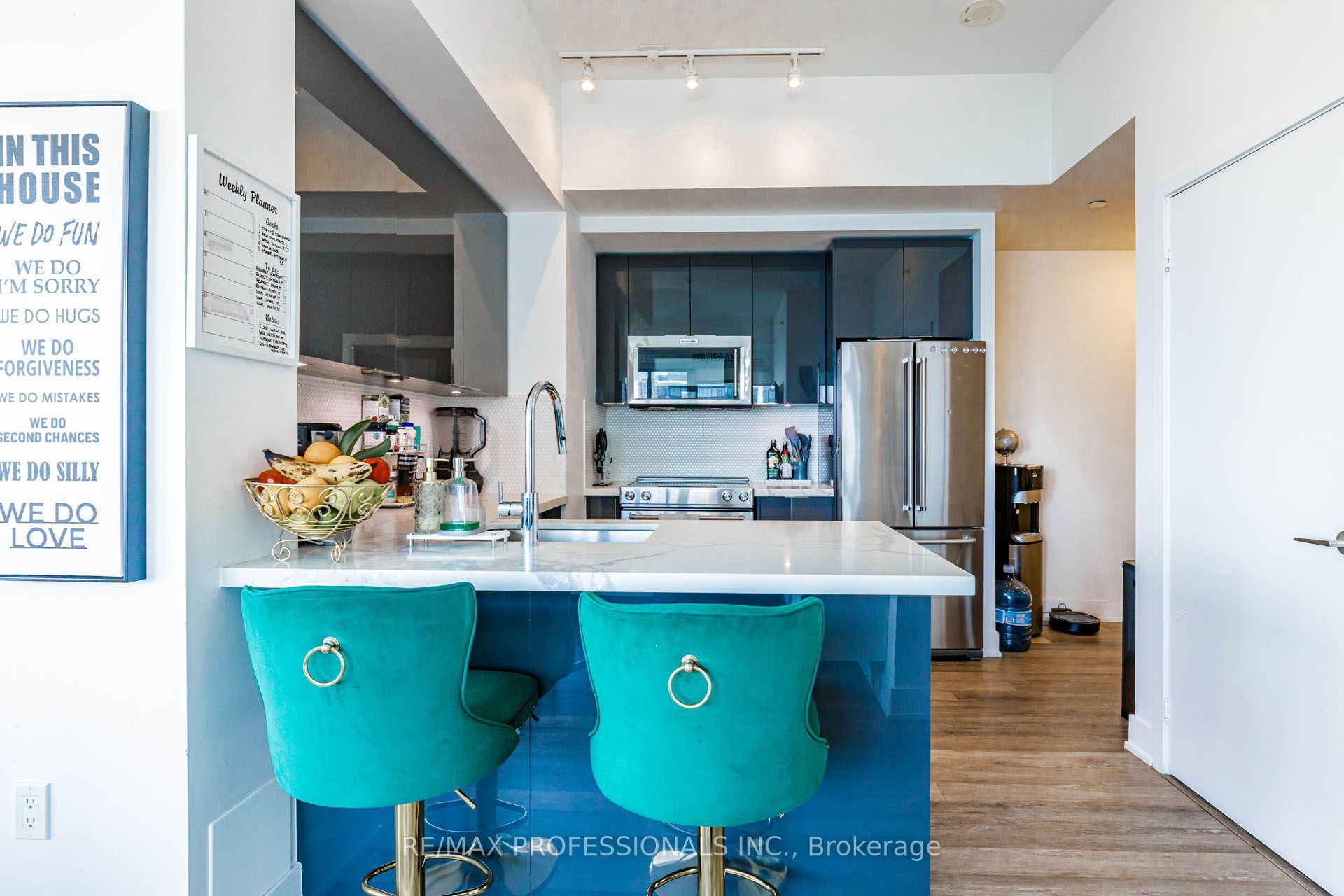 20 Shore Breeze Drive 1107 Property Photo 12