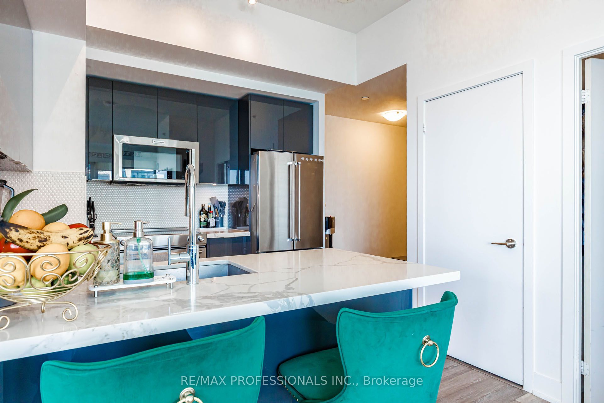 20 Shore Breeze Drive 1107 Property Photo 13