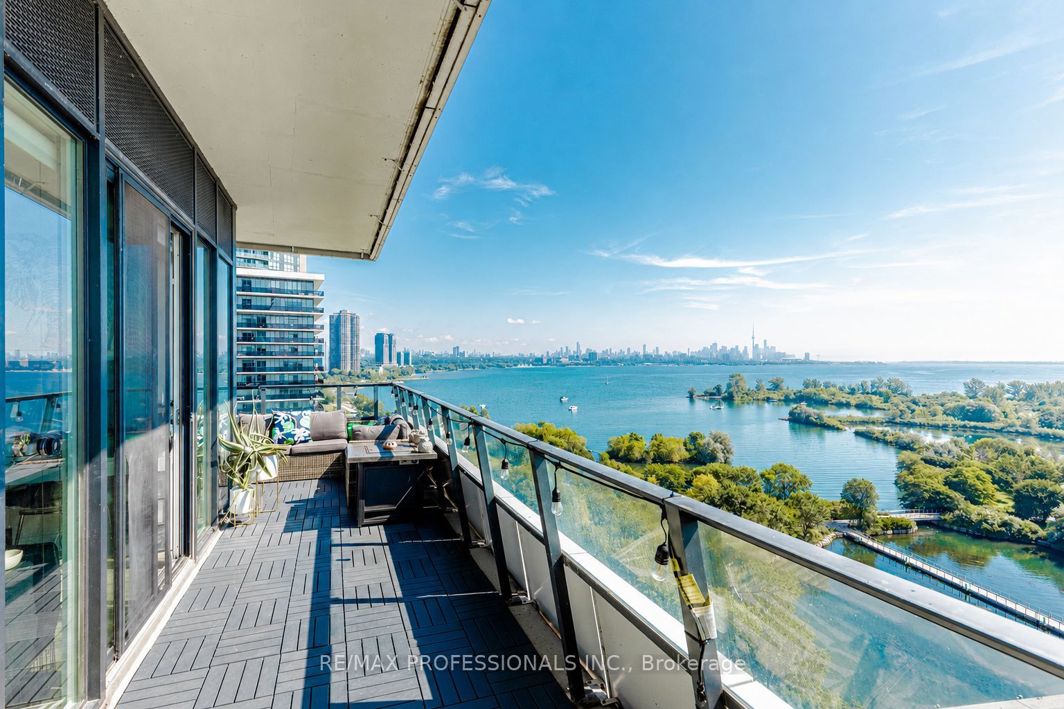 20 Shore Breeze Drive 1107 Property Photo 38