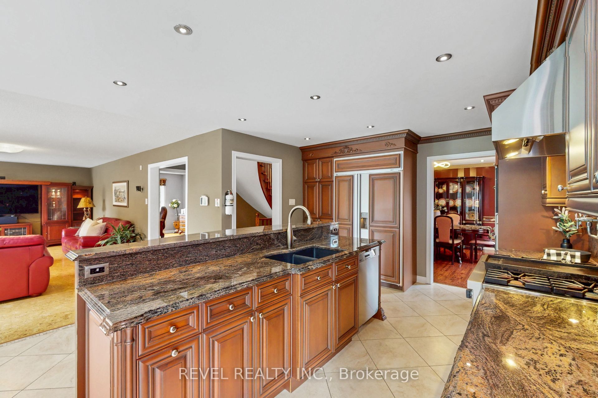 6872 Round Leaf Court Property Photo 8