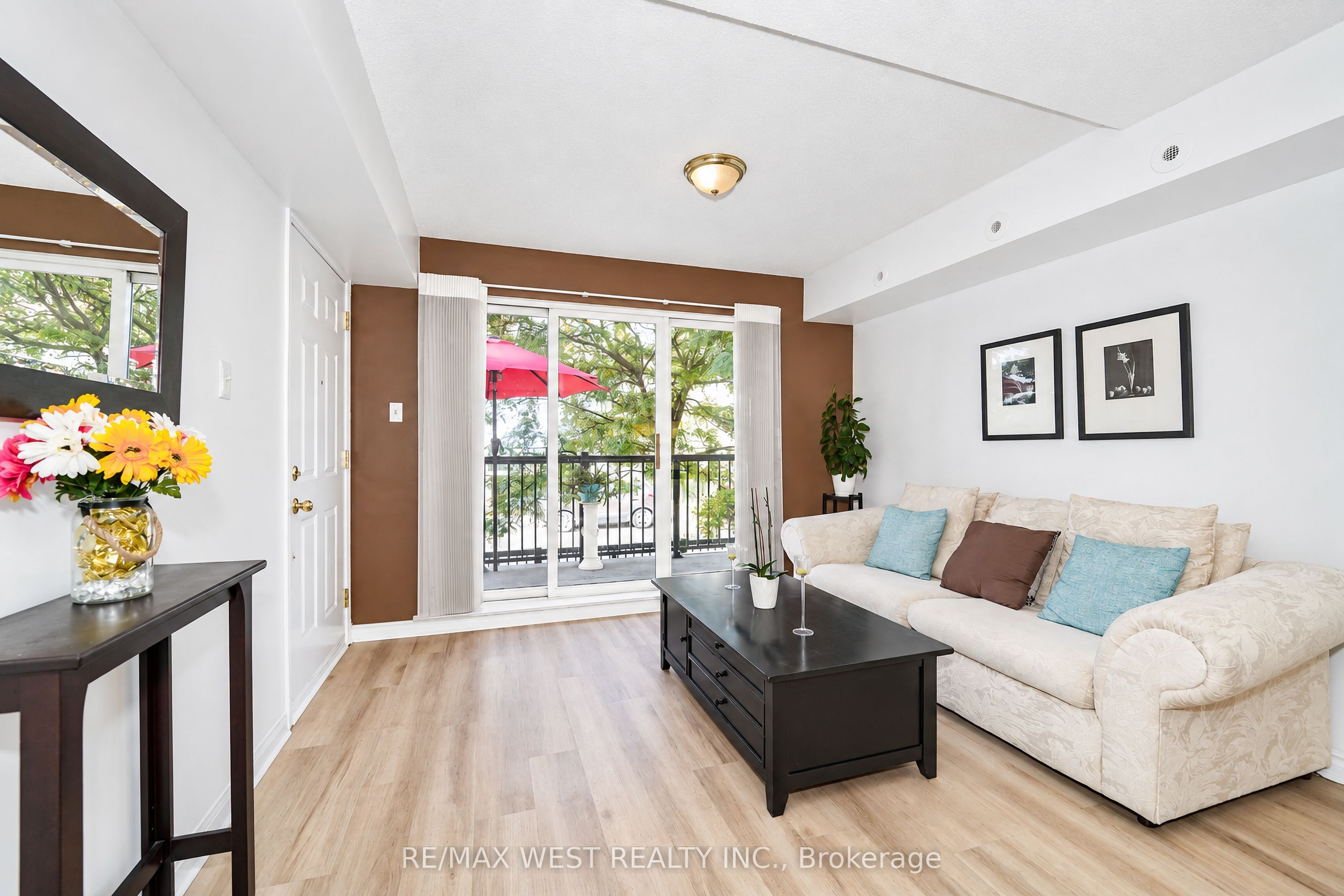 65 George Appleton Way 2066 Property Photo 2
