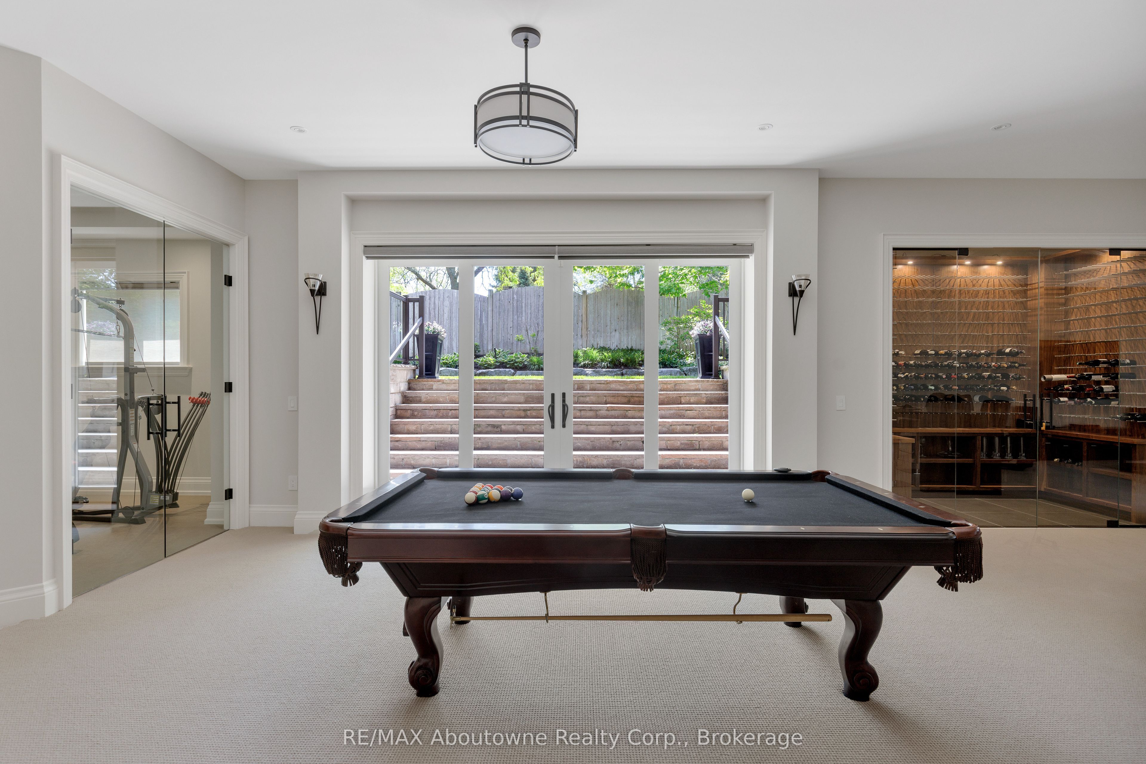 456 Lakeshore Road W Property Photo 36