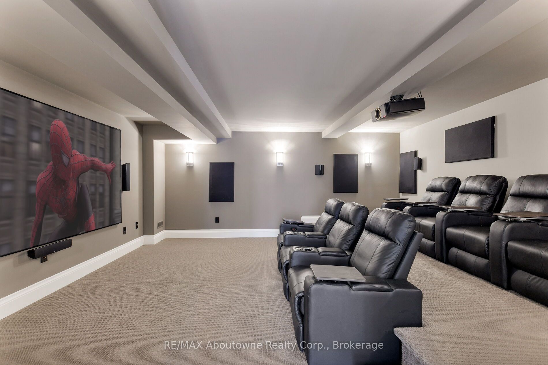 456 Lakeshore Road W Property Photo 39