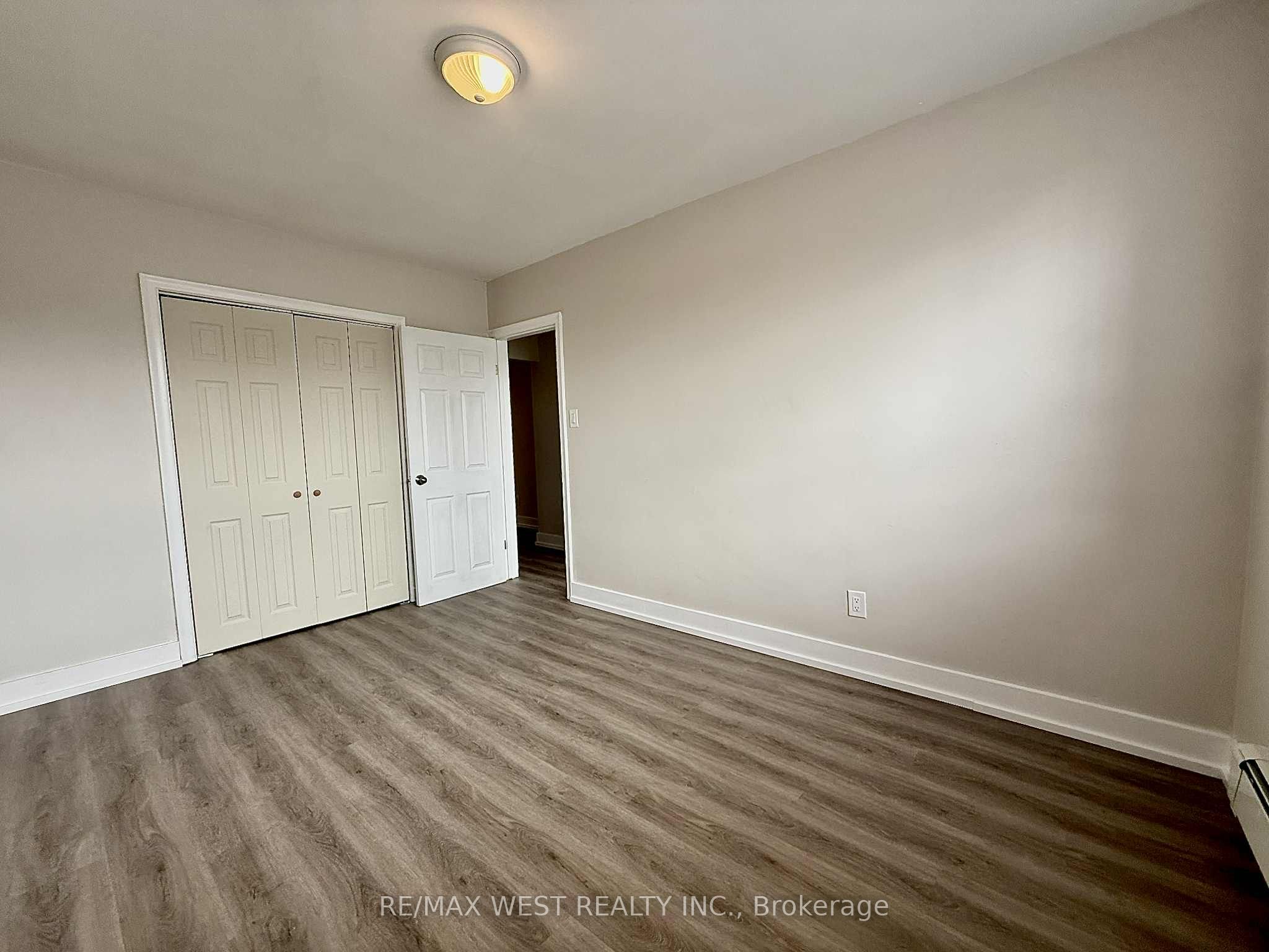 402 Royal York Road 2 Property Photo 5