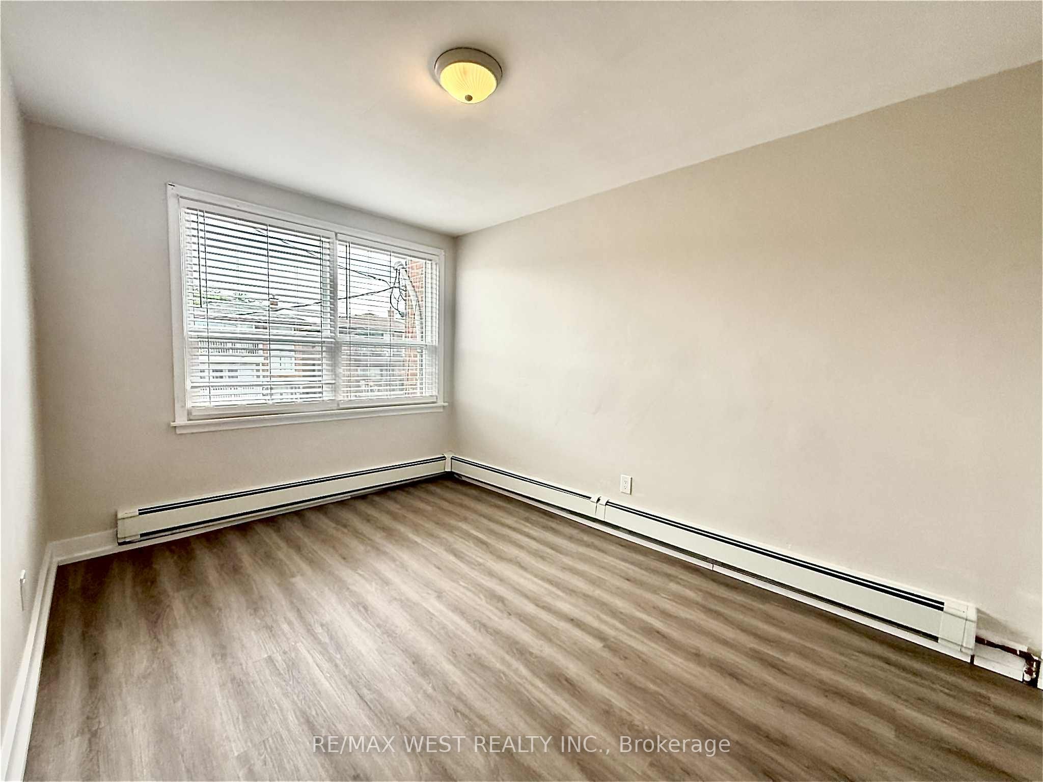 402 Royal York Road 2 Property Photo 6