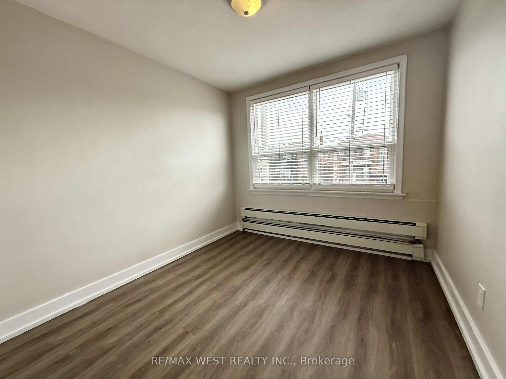 402 Royal York Road 2 Property Photo 7