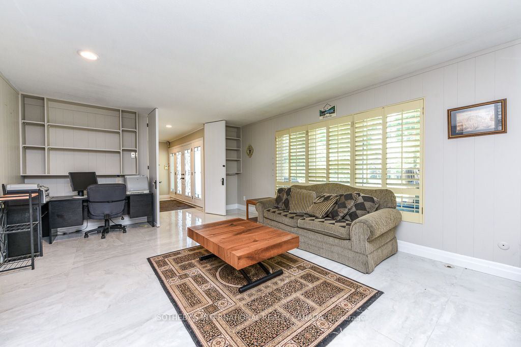 31 Queensborough Crescent Property Photo 9