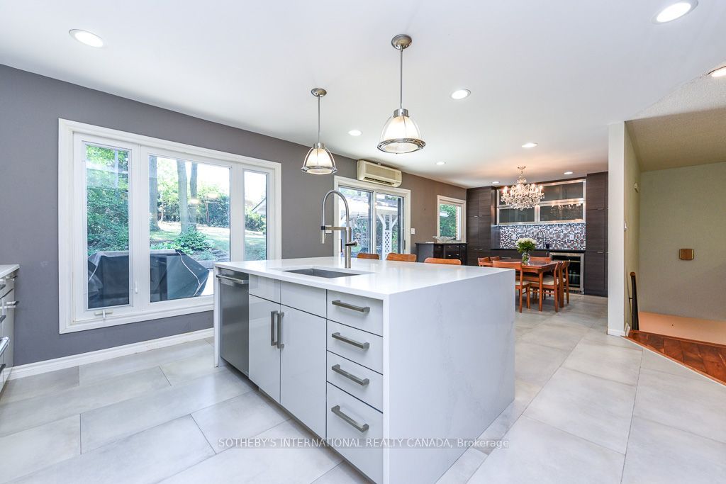 31 Queensborough Crescent Property Photo 25