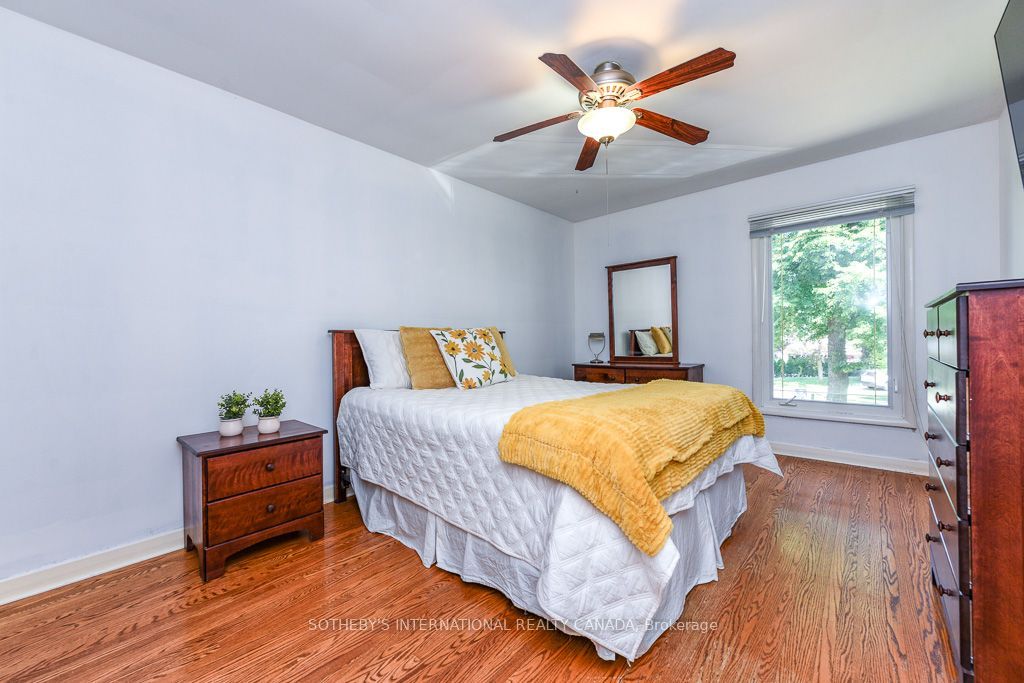 31 Queensborough Crescent Property Photo 31