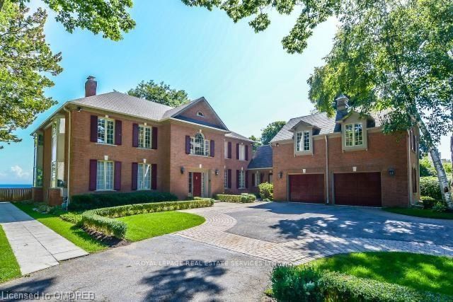 16 Ennisclare Drive W Property Photo 1