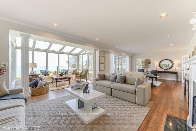 16 Ennisclare Drive W Property Photo 8