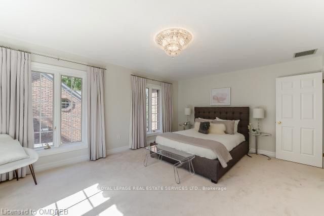 16 Ennisclare Drive W Property Photo 17
