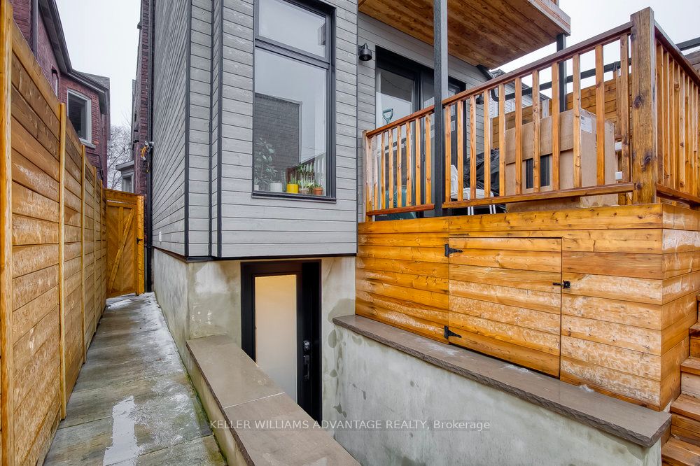 325 Perth Avenue Lower Property Photo 3