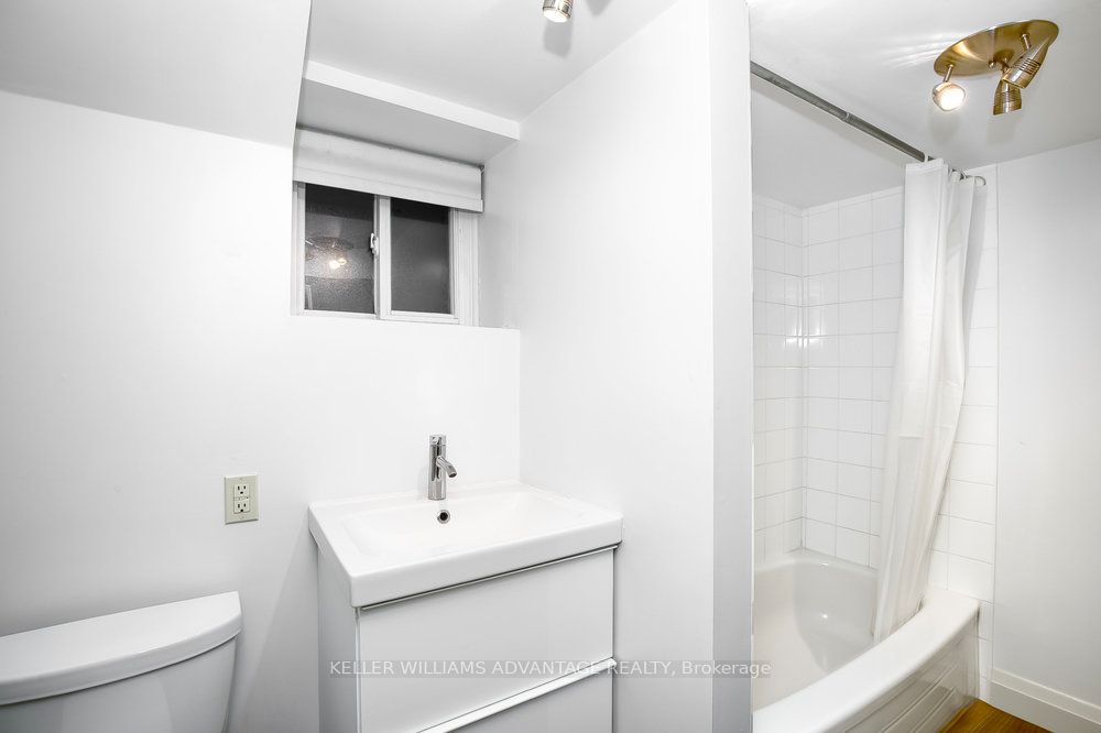 325 Perth Avenue Lower Property Photo 15