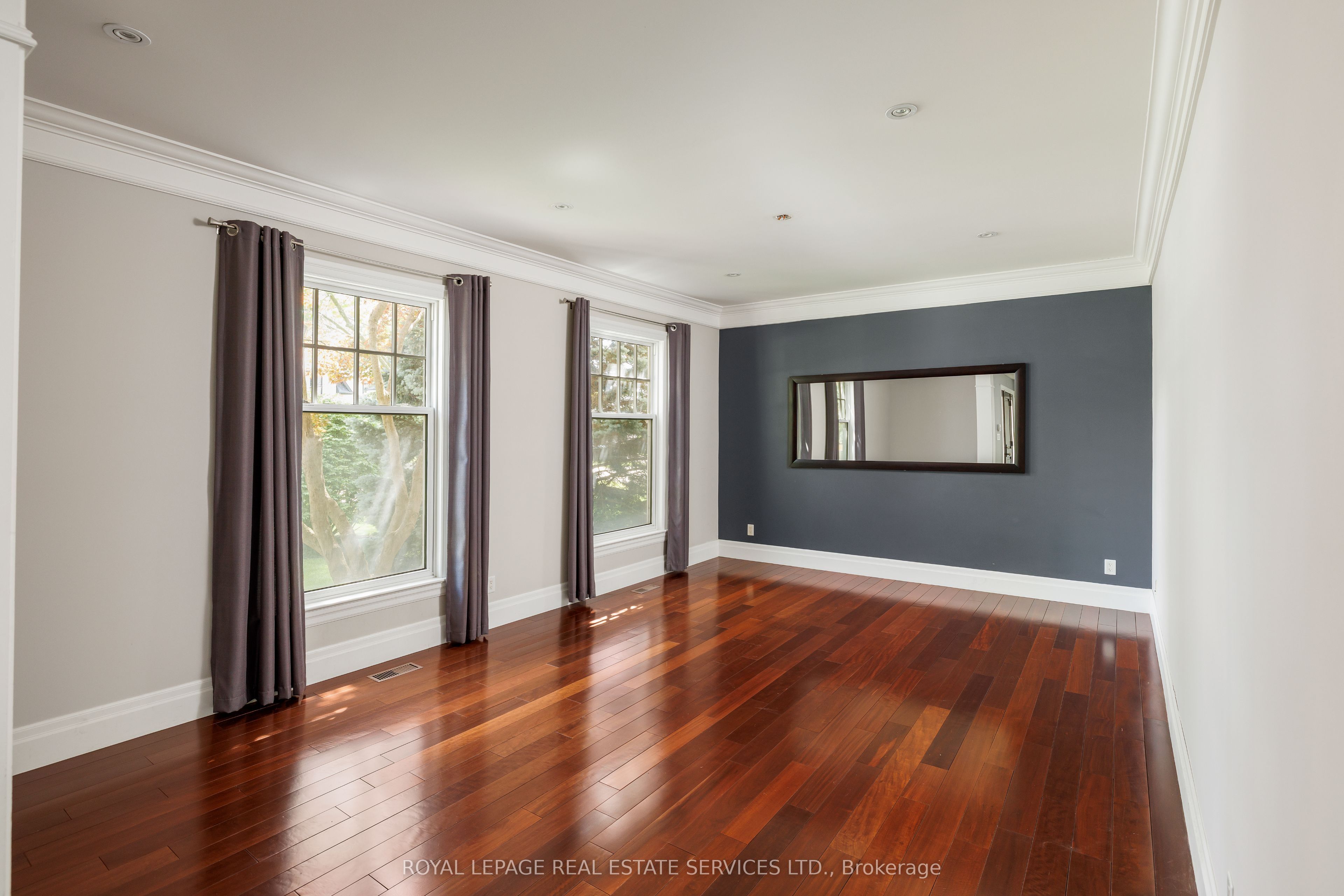 1387 Willowdown Road Property Photo 7
