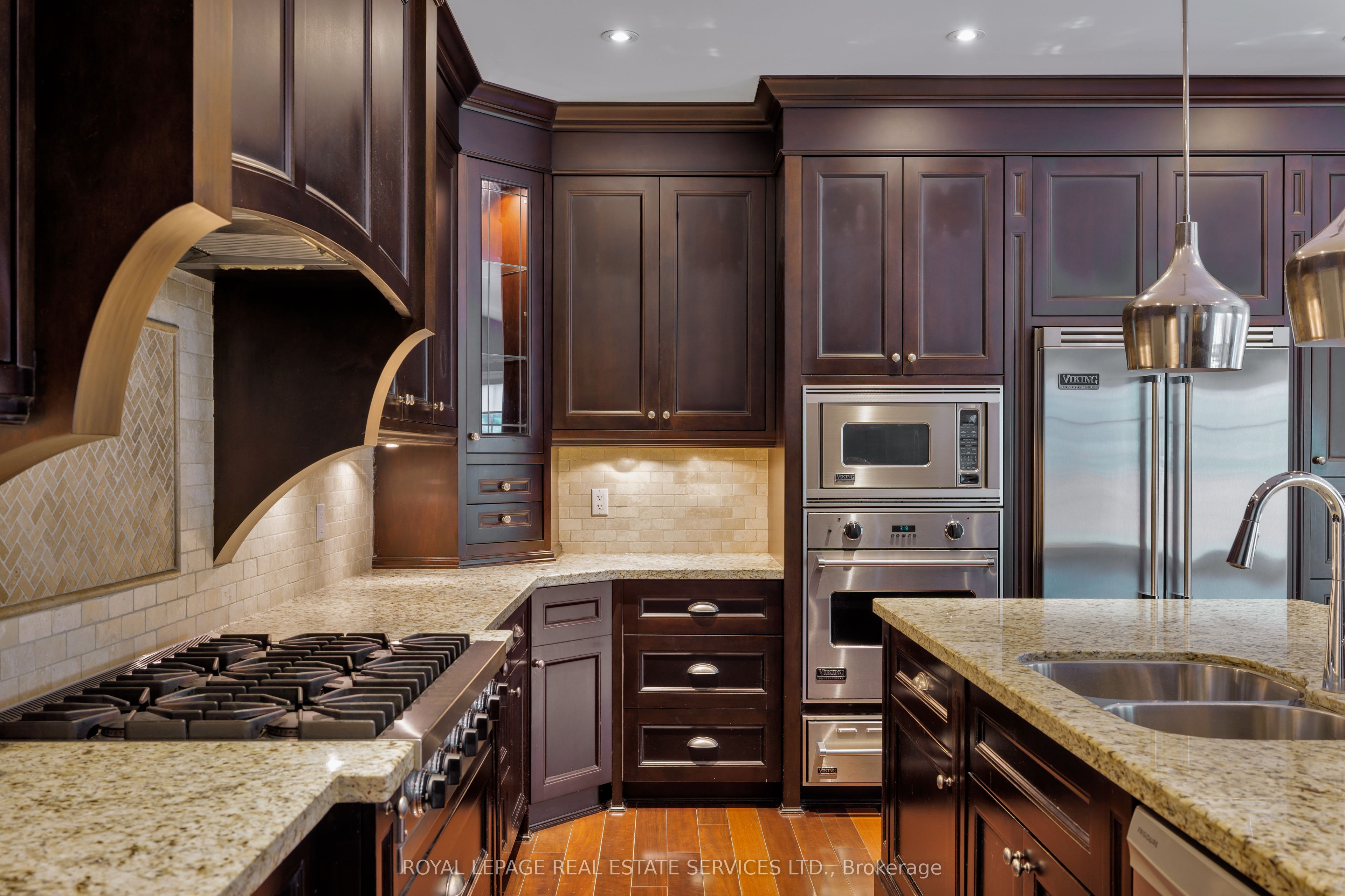 1387 Willowdown Road Property Photo 15