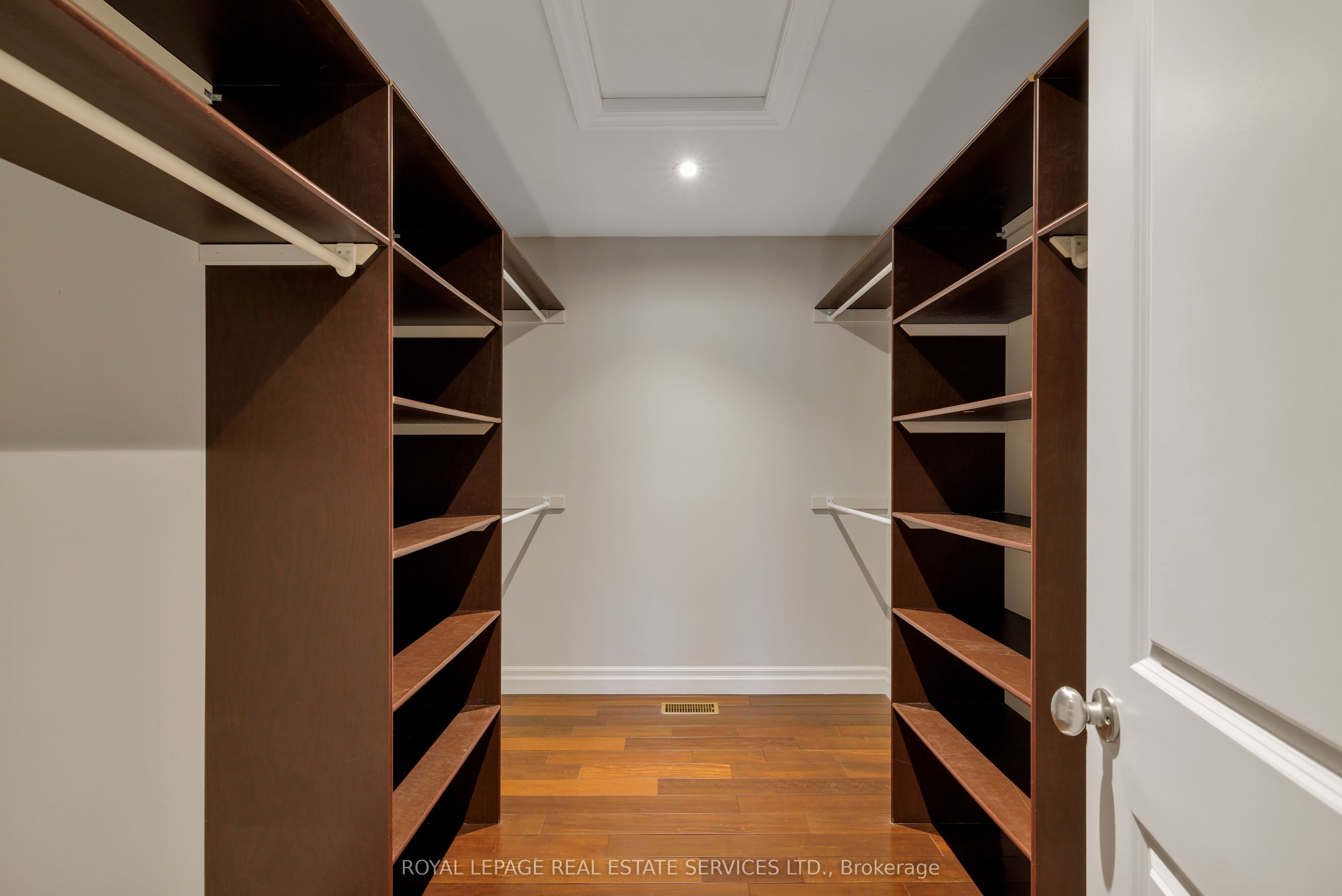 1387 Willowdown Road Property Photo 26