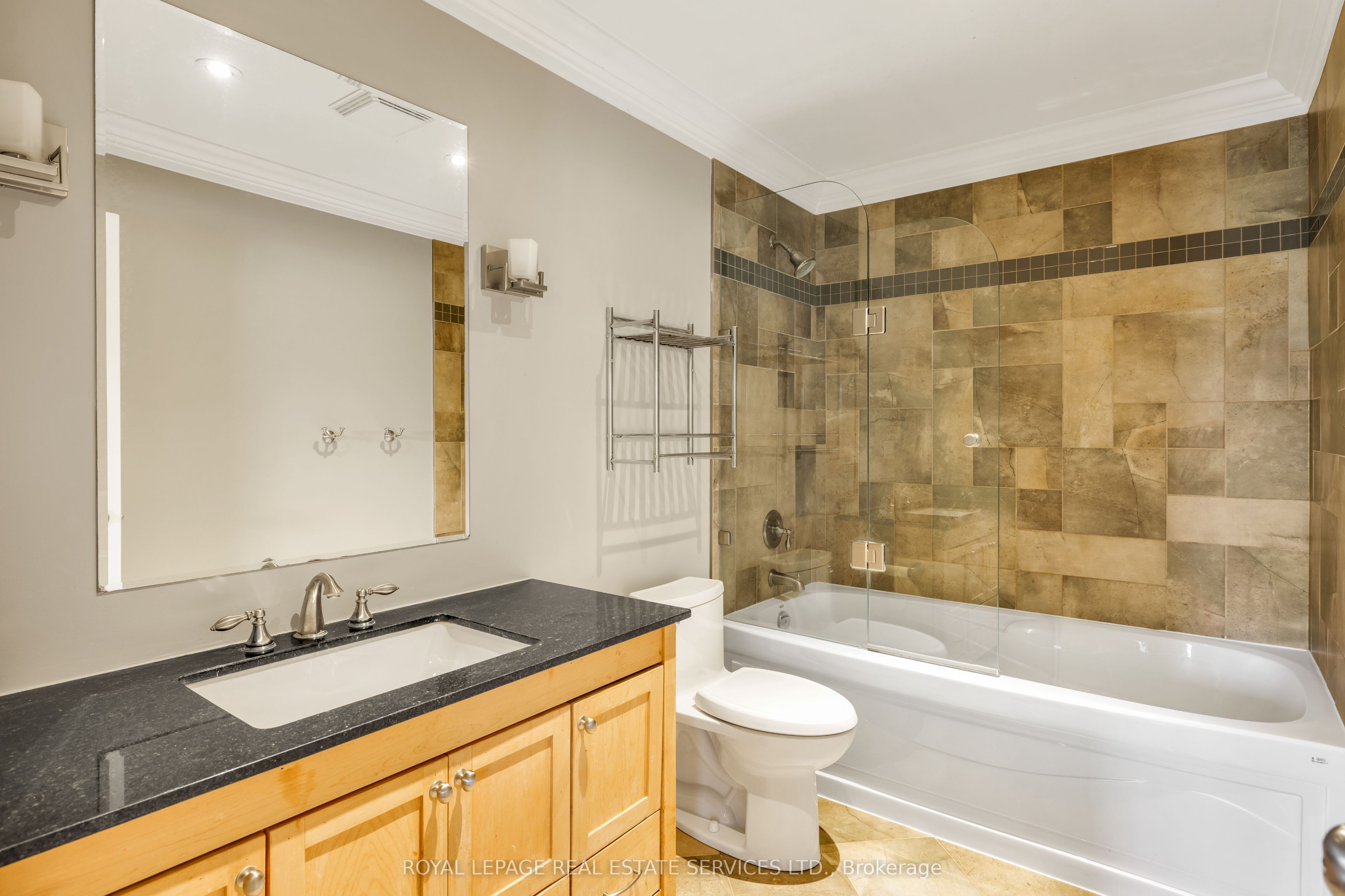 1387 Willowdown Road Property Photo 33