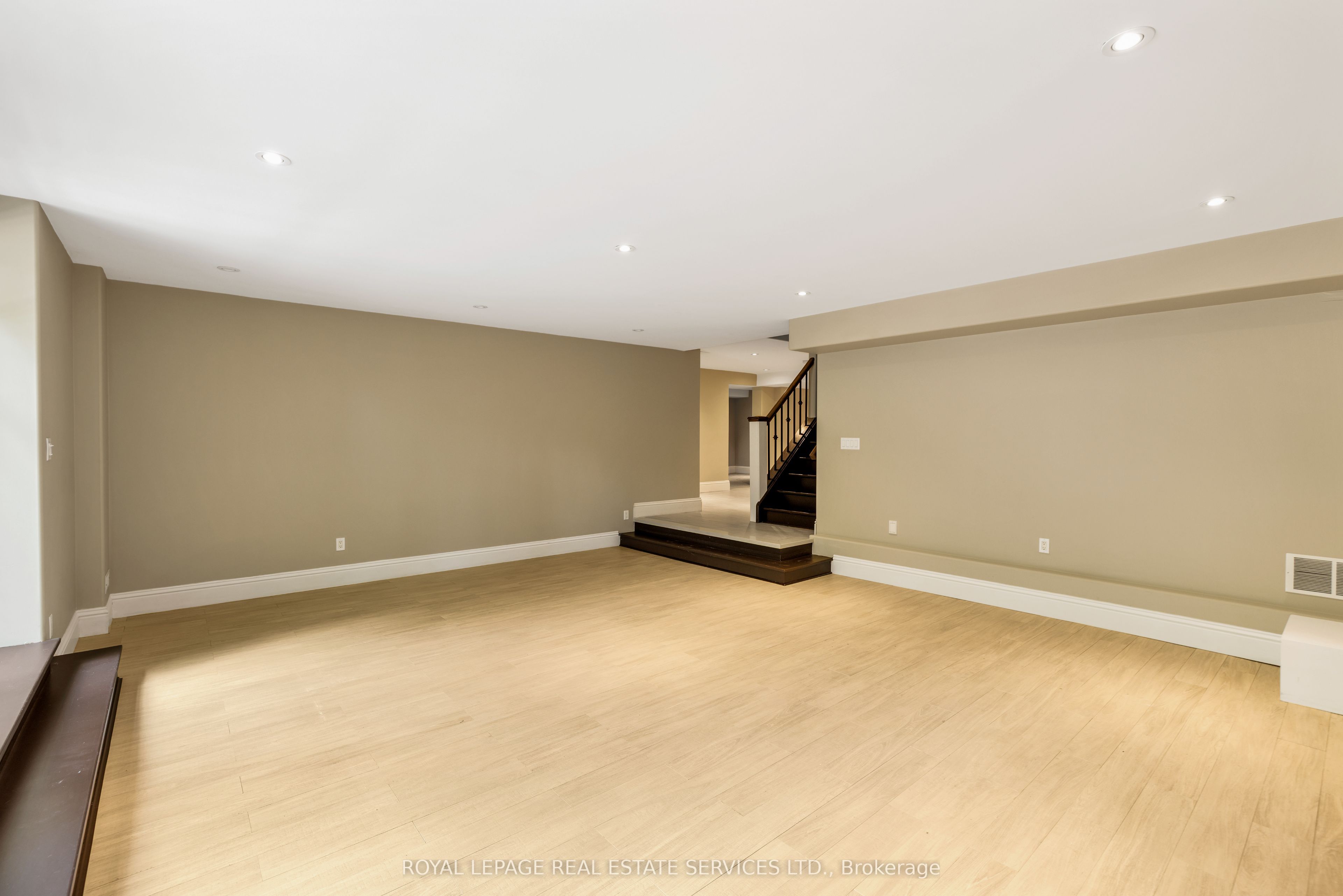 1387 Willowdown Road Property Photo 35