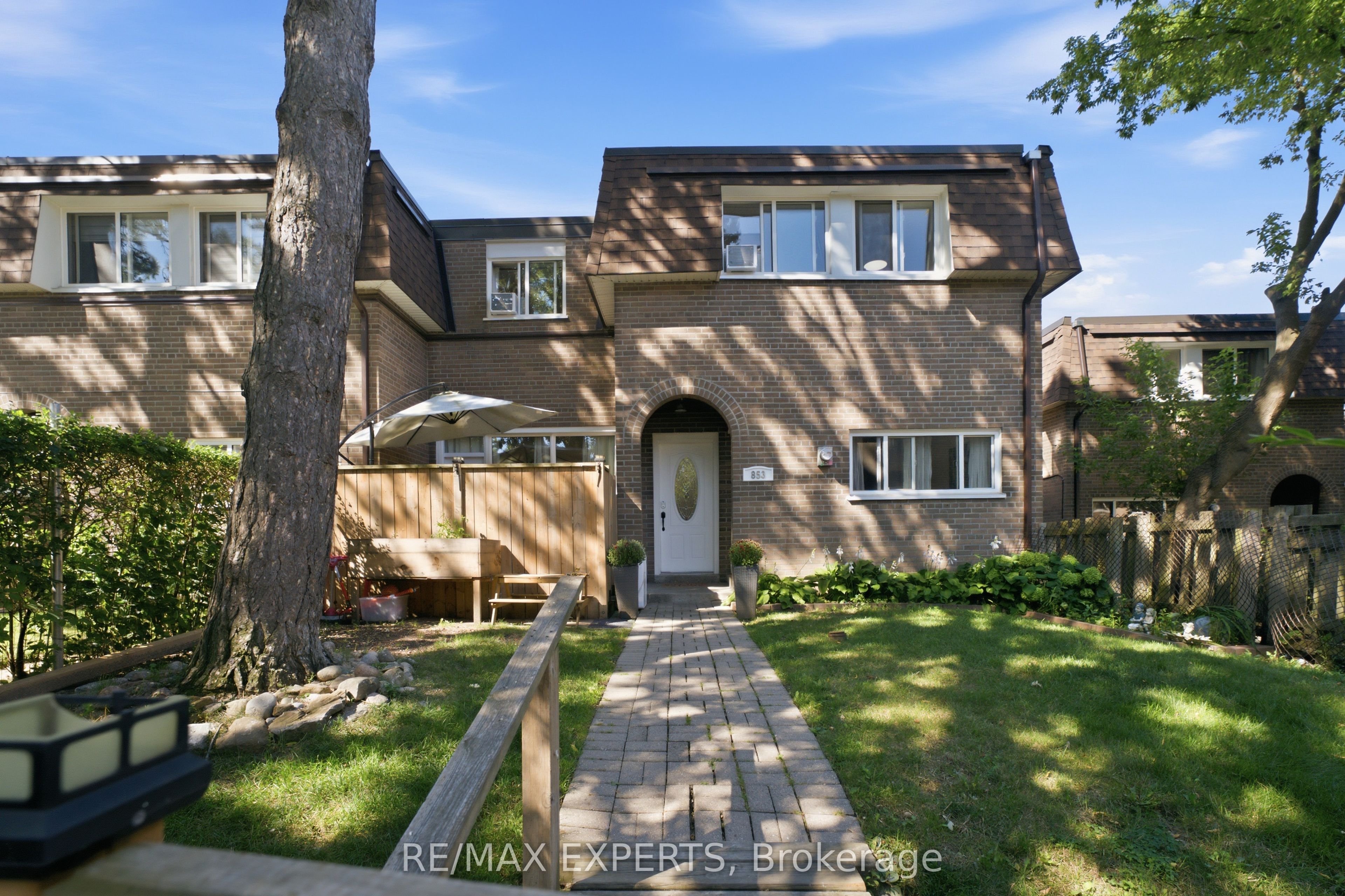 30 Tandridge Crescent 853 Property Photo 1