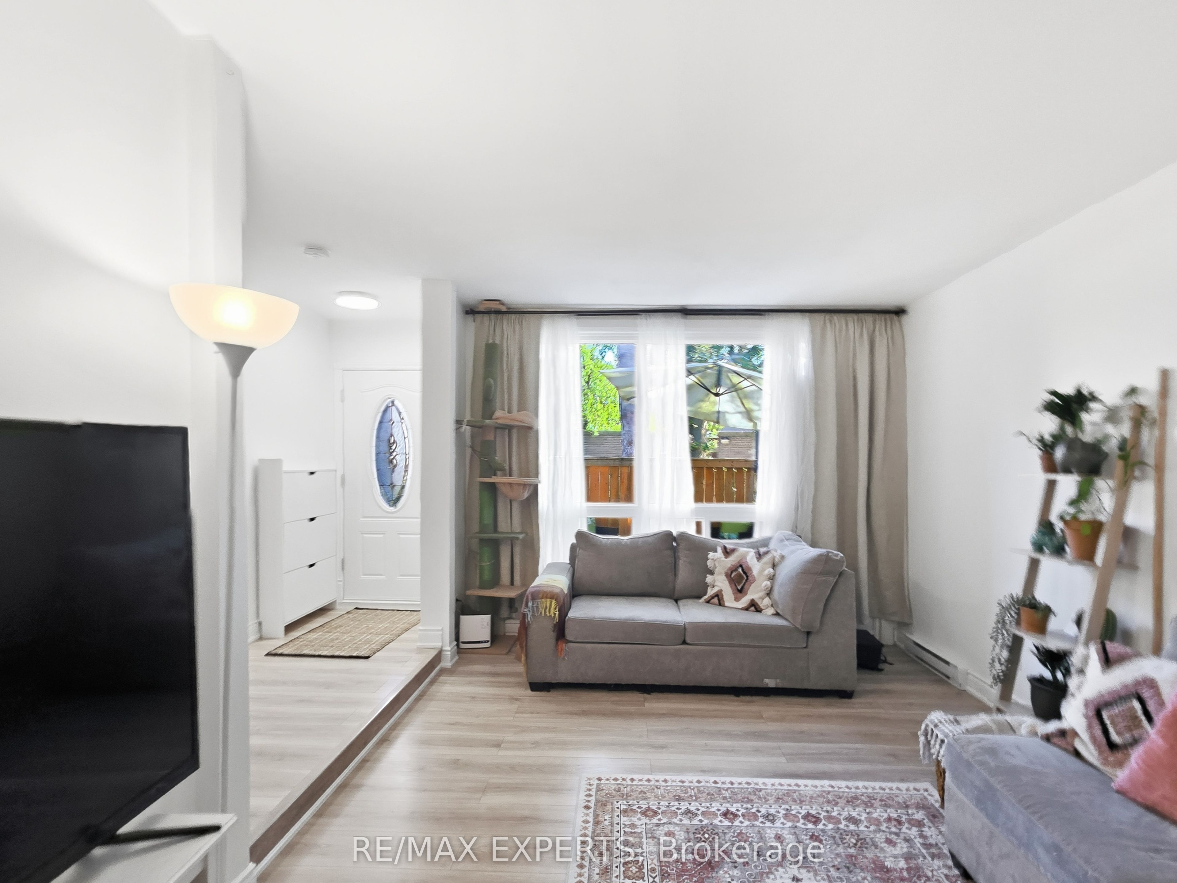 30 Tandridge Crescent 853 Property Photo 5