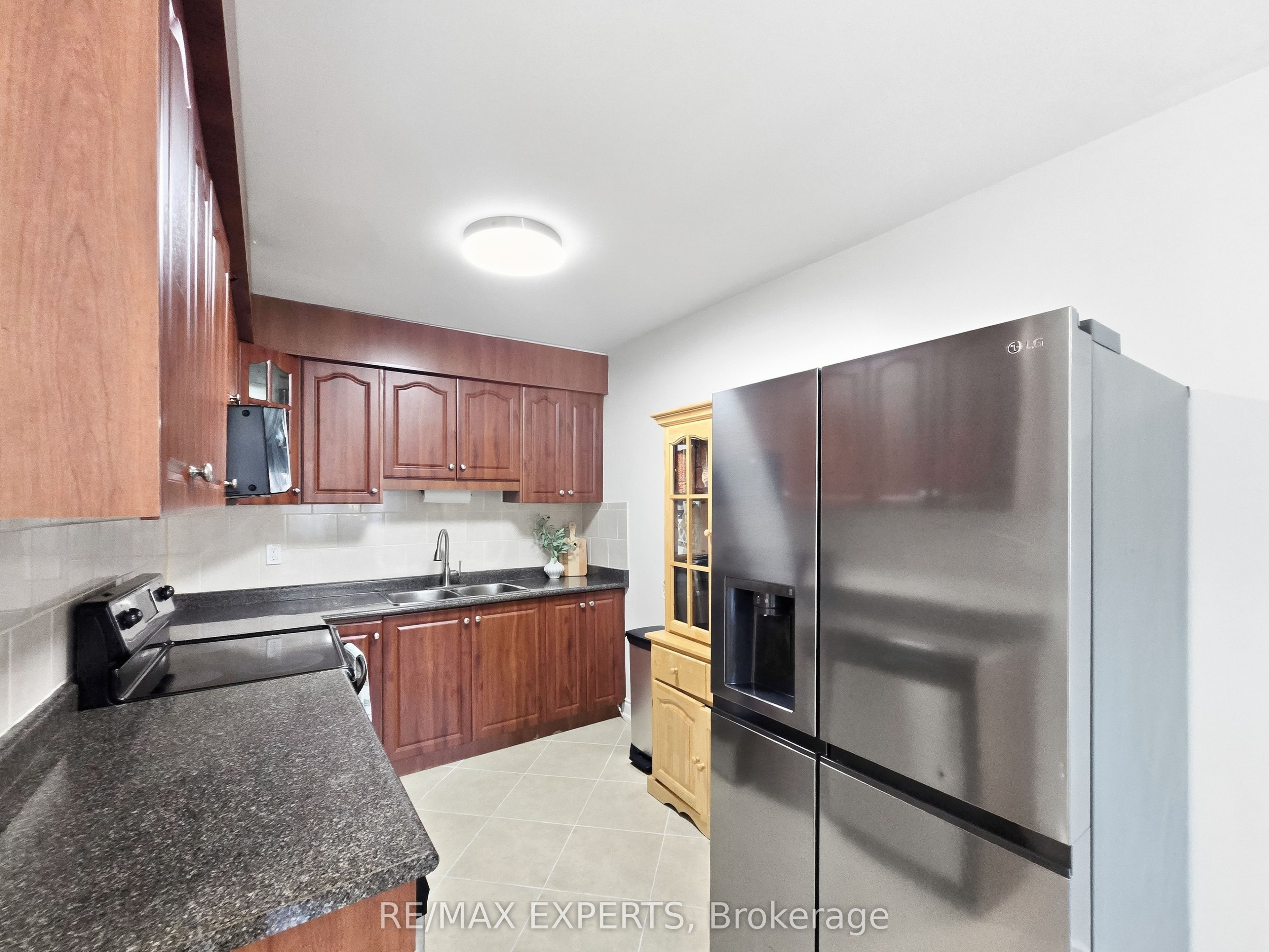 30 Tandridge Crescent 853 Property Photo 13