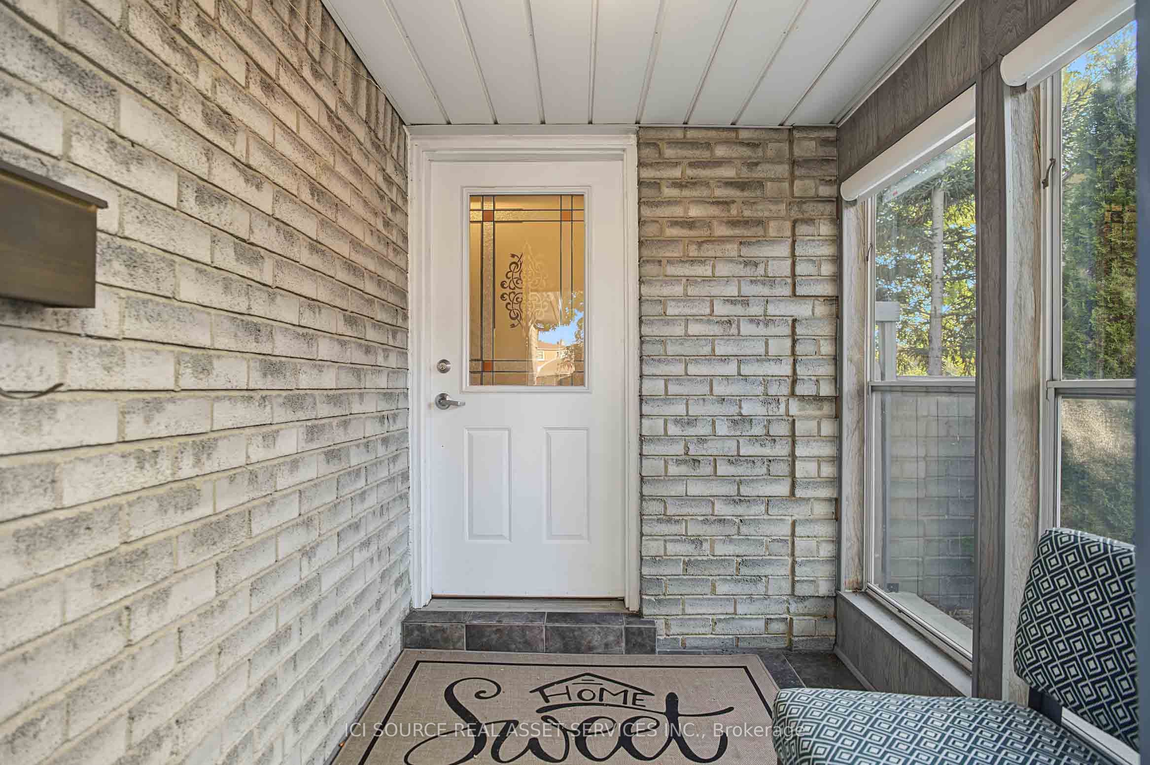 20 Kesteven Crescent Property Photo 3
