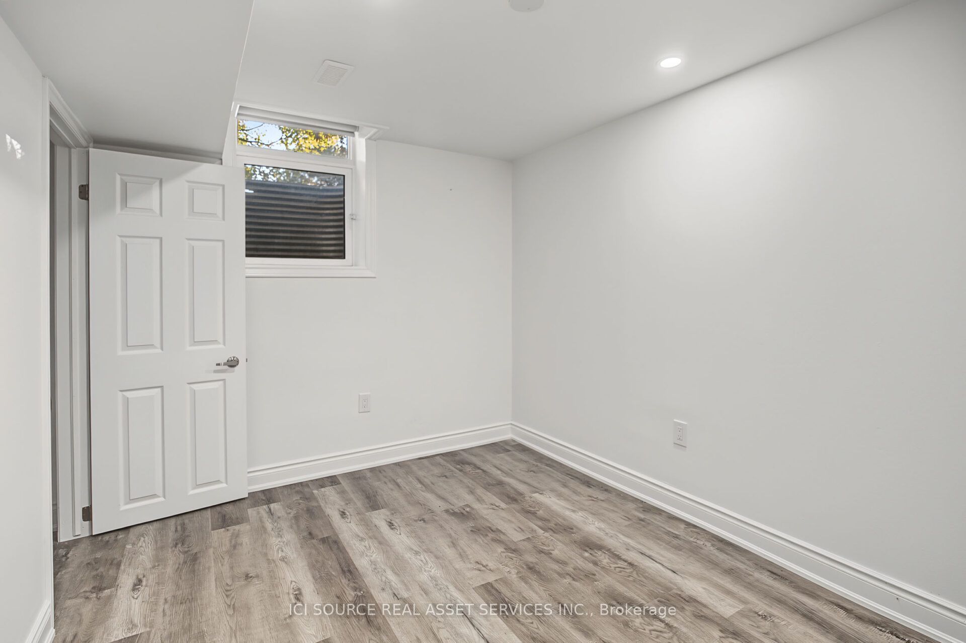 20 Kesteven Crescent Property Photo 36