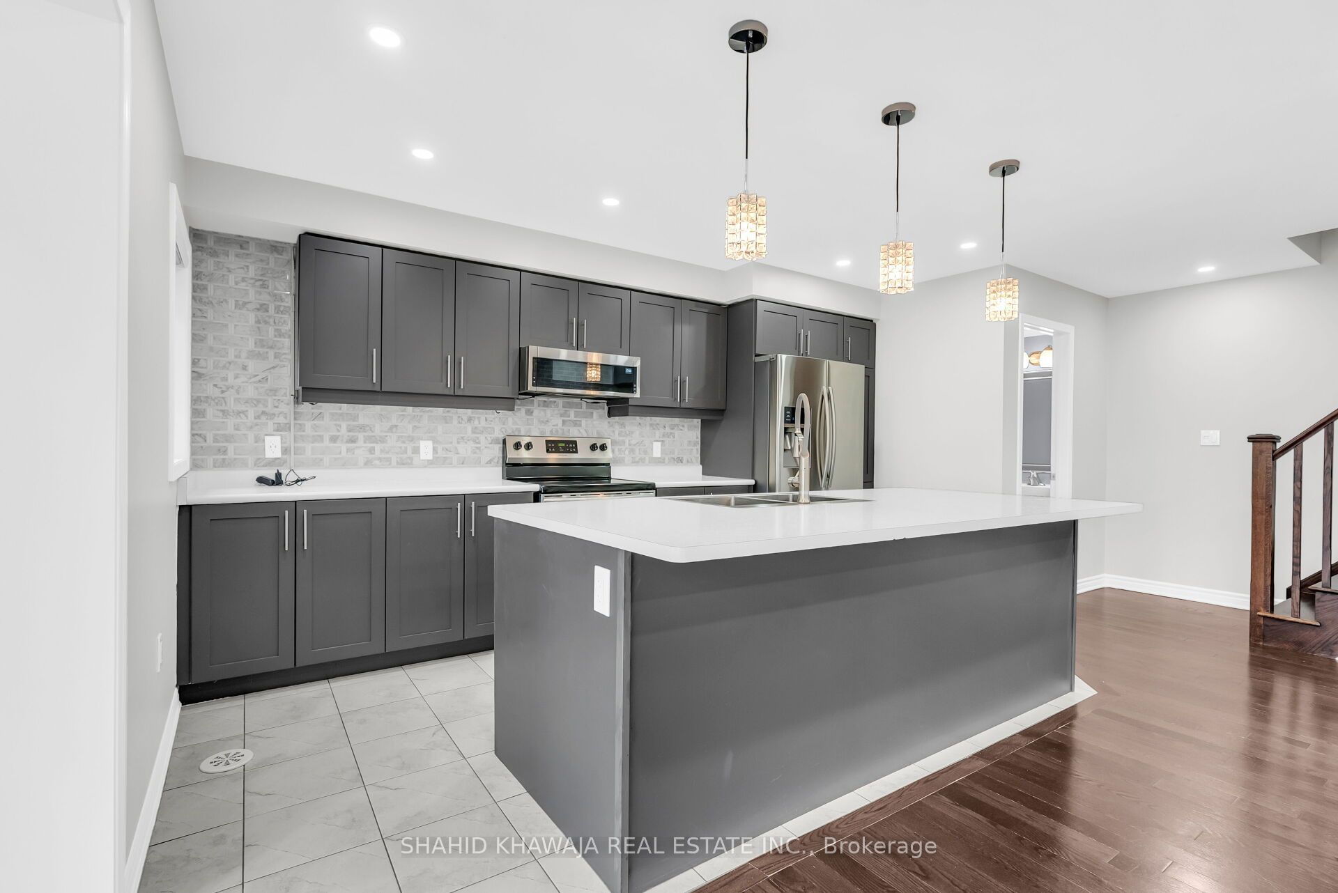 1000 Asleton Boulevard 87 Property Photo 18