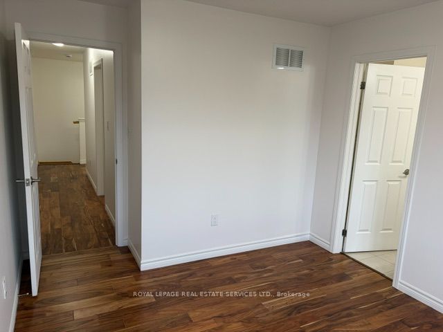 1625 Gainer Crescent Property Photo 3