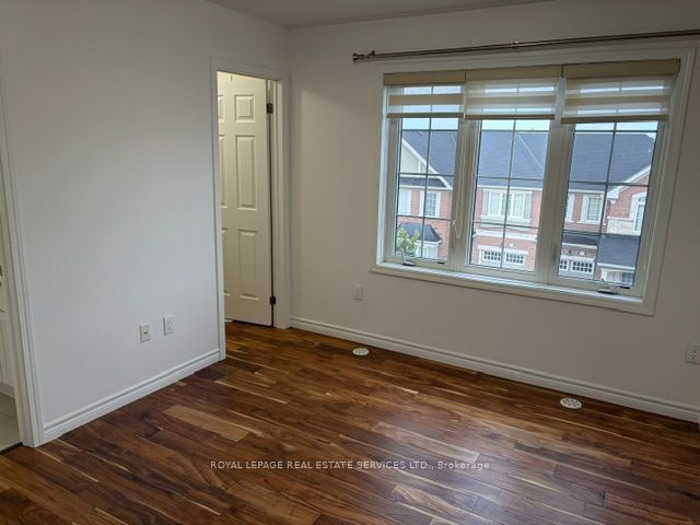 1625 Gainer Crescent Property Photo 4