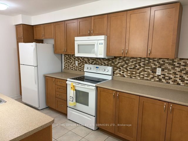 1625 Gainer Crescent Property Photo 6