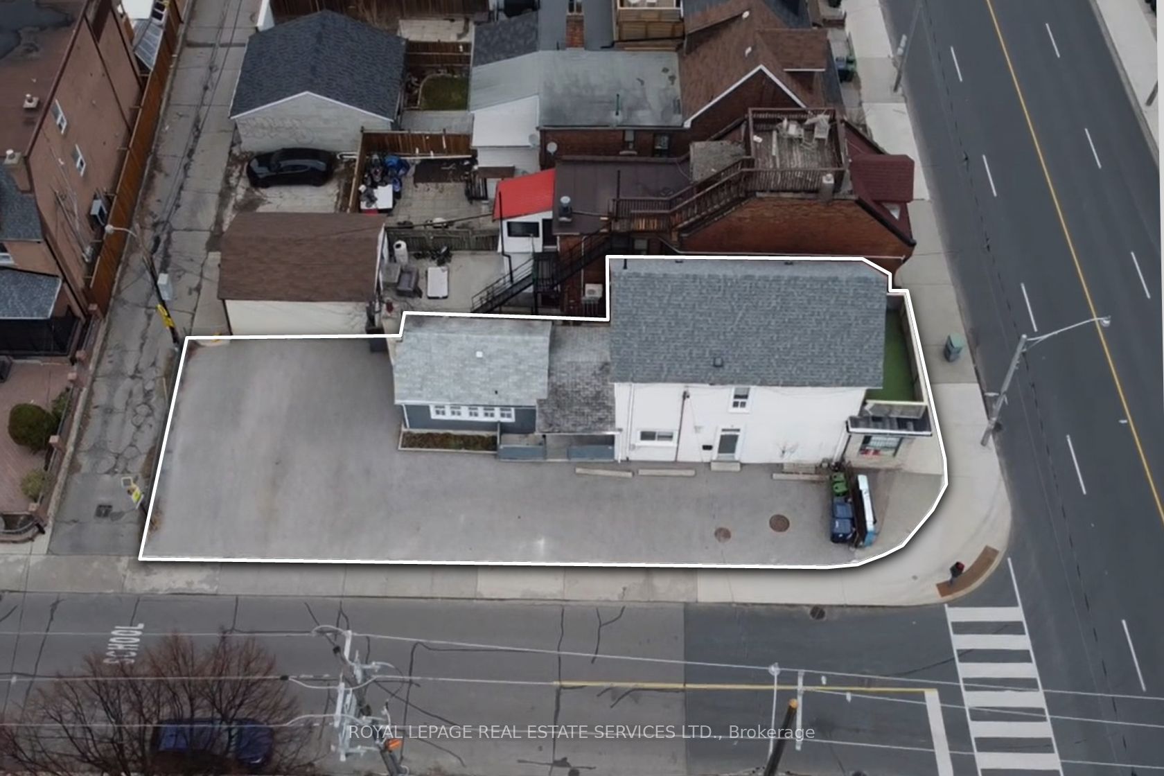 1160 Dufferin Street Property Photo 2