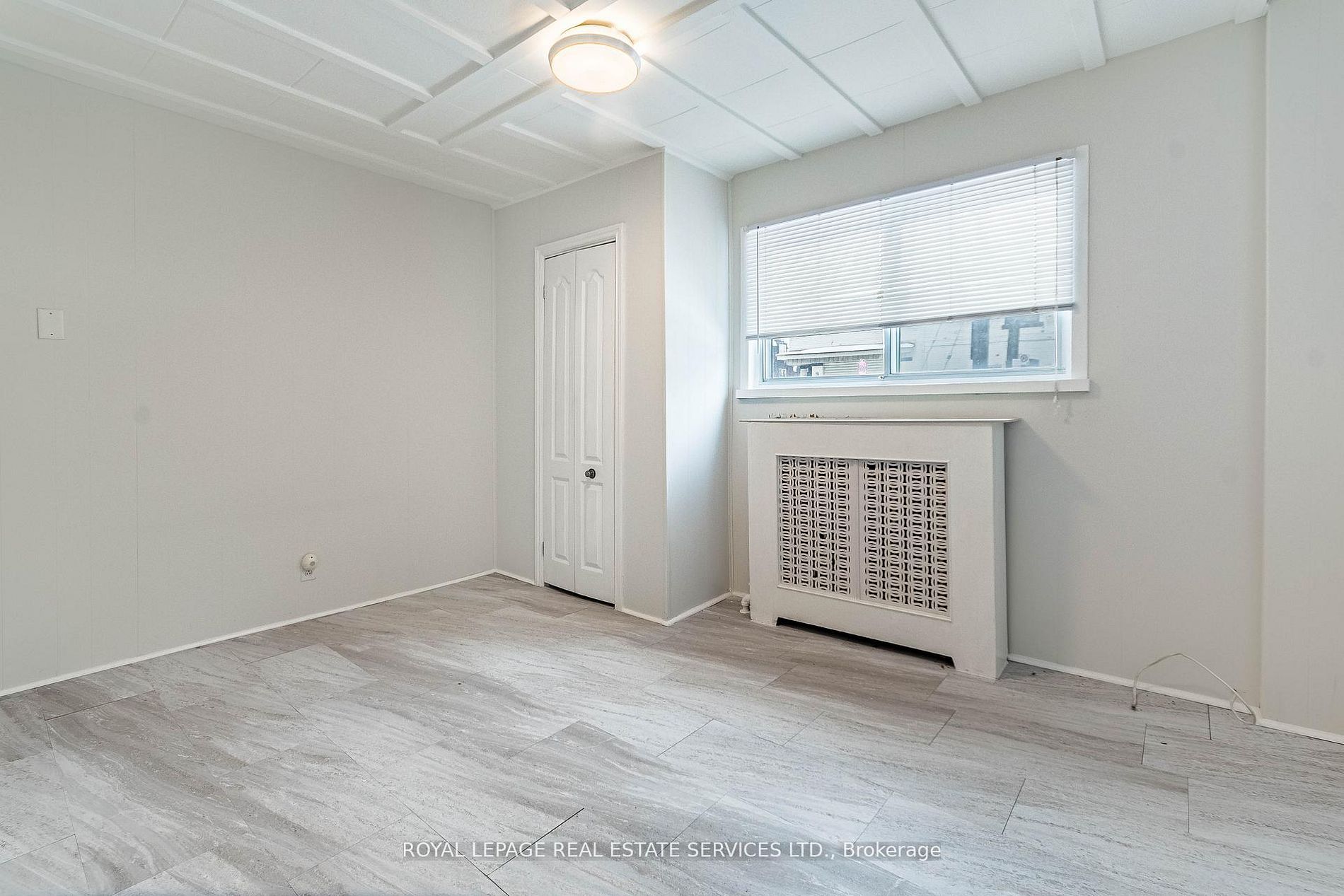 1160 Dufferin Street Property Photo 5