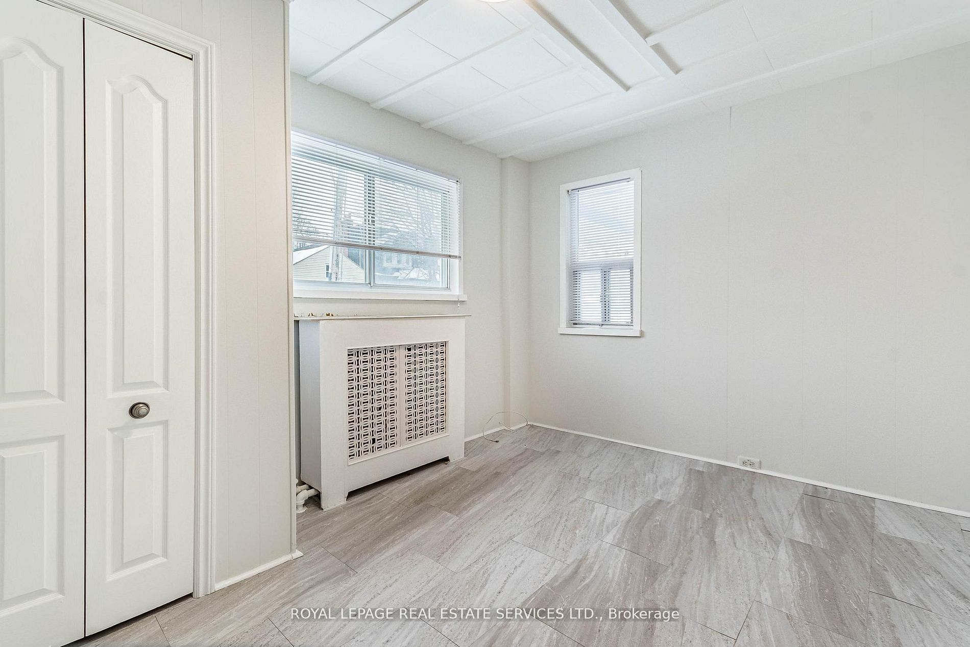 1160 Dufferin Street Property Photo 6