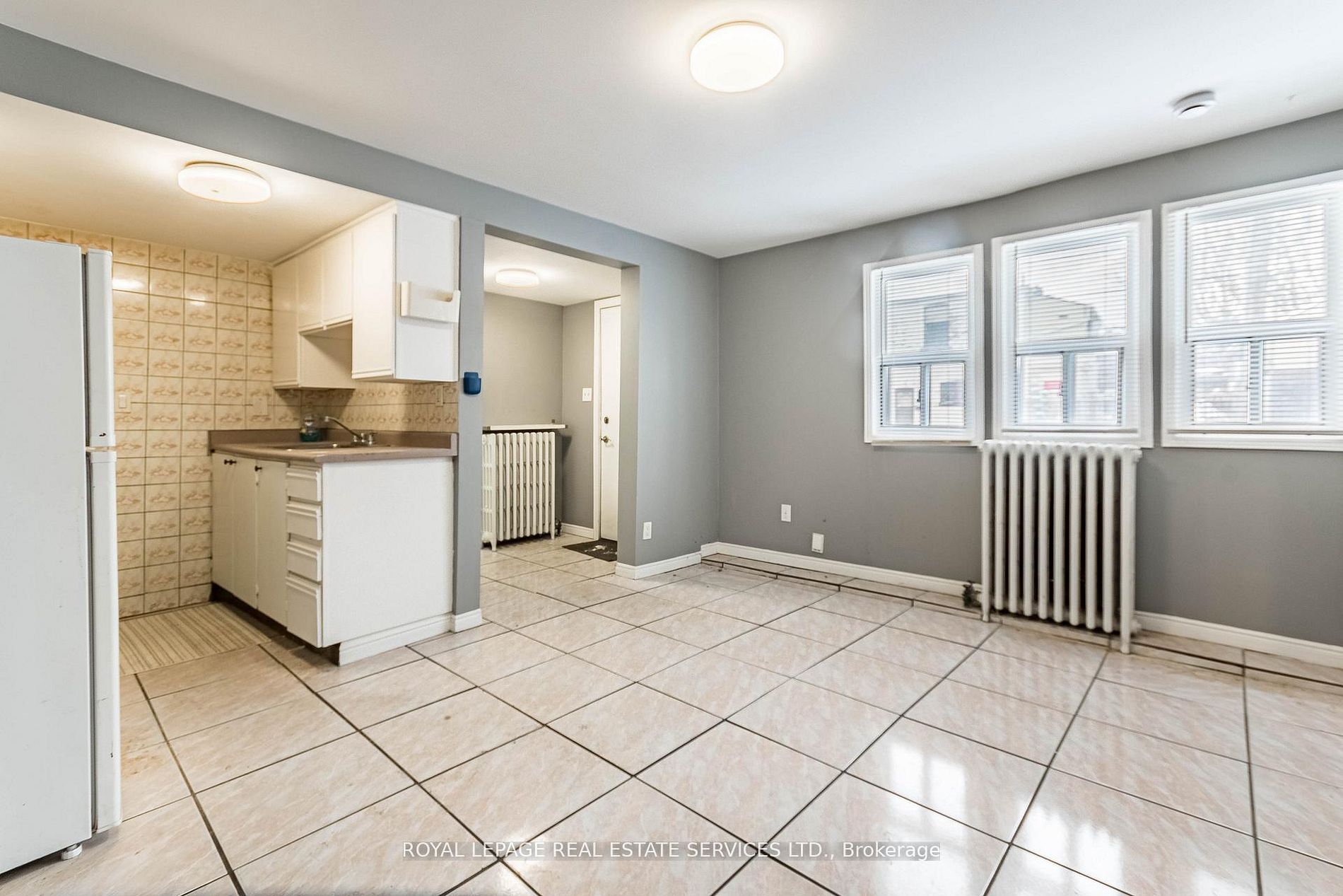 1160 Dufferin Street Property Photo 14