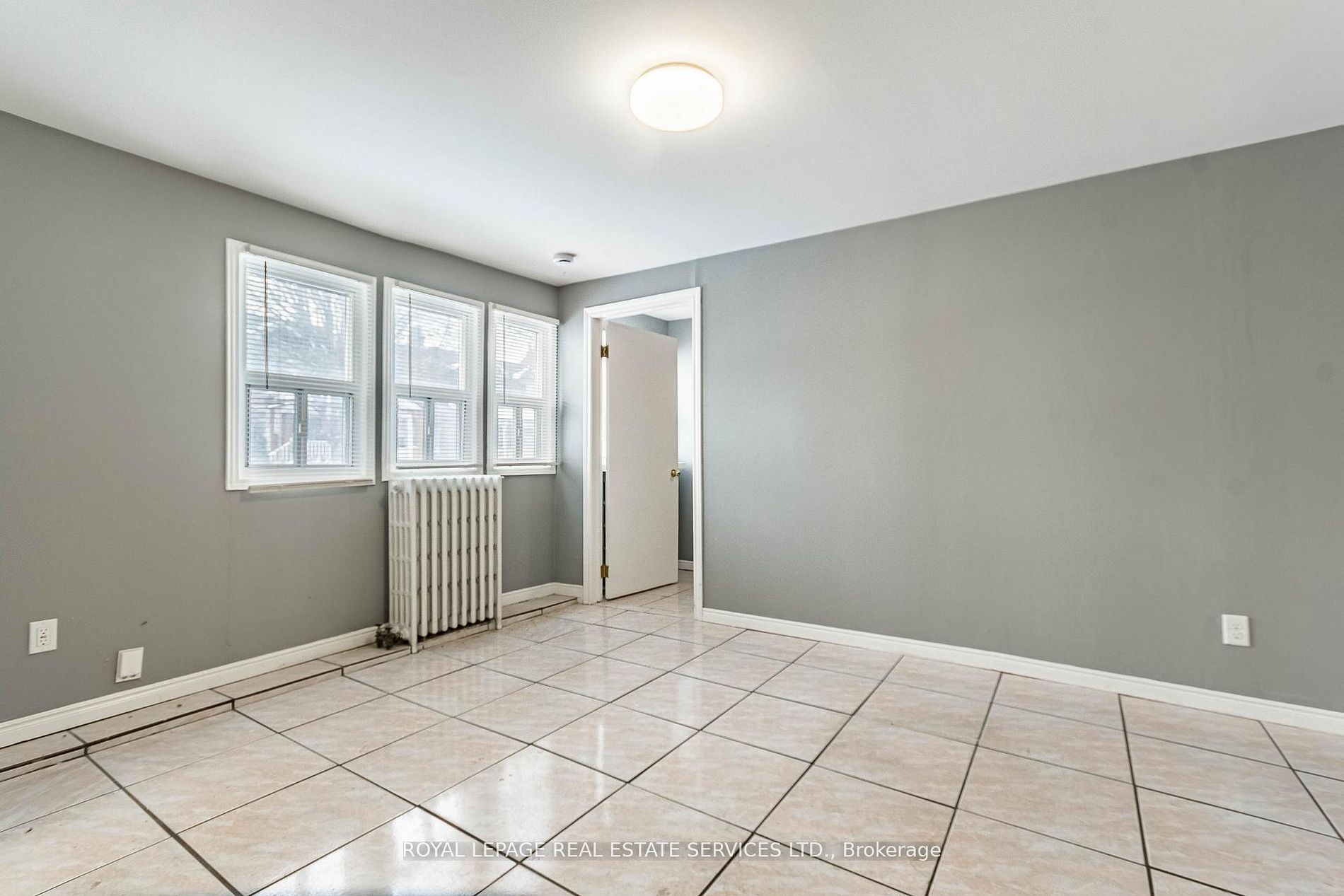 1160 Dufferin Street Property Photo 15