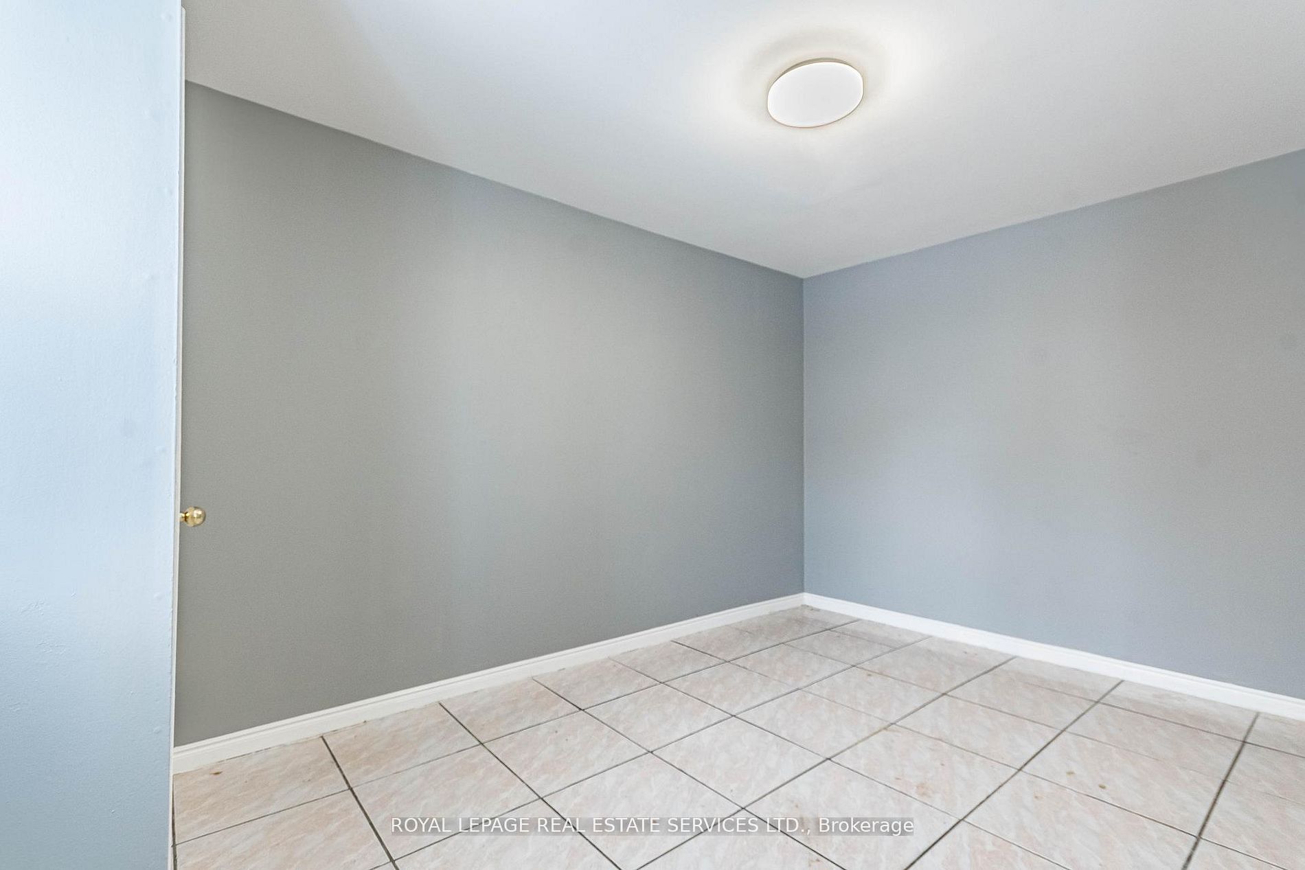 1160 Dufferin Street Property Photo 17